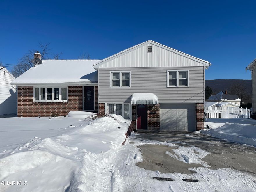 Location, location, location!  Meticulously cared for home in a desired area of Altoona. (Baker Elem School)  Multi level home offers 3BR, 1.5BA and Family Room w/Gas Fireplace in the basement as well.  Located just off the  Family Room is a nice screened in area.    Stunning Hardwood floors and Granite countertops just to mention a couple of upgrades this home has to offer.  This home is situated on a nice size lot (.22 Acre)
