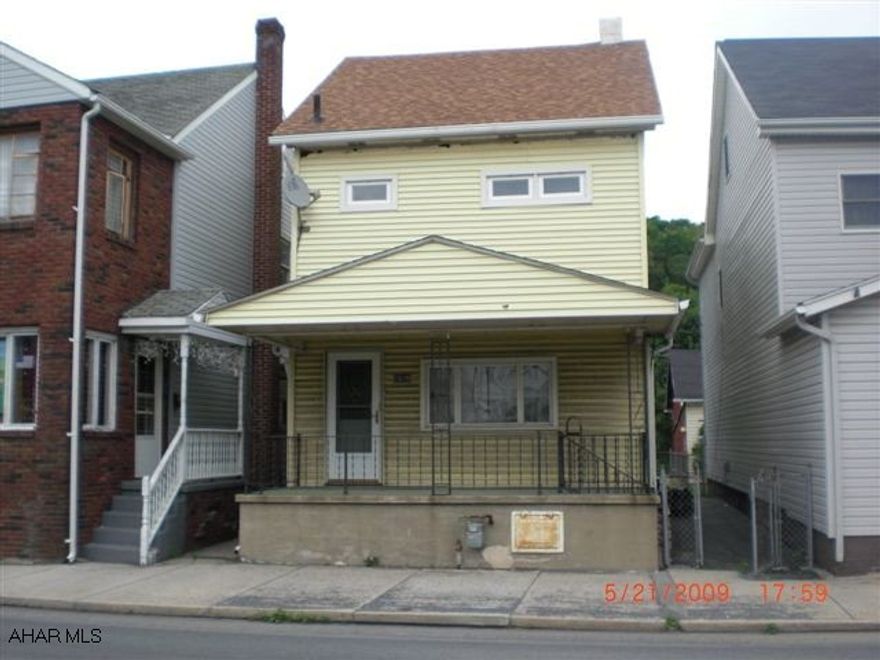 3 bed 1 bath. Nice size rooms, updated baths, fenced in yard, 2 parking spots in back alley access.