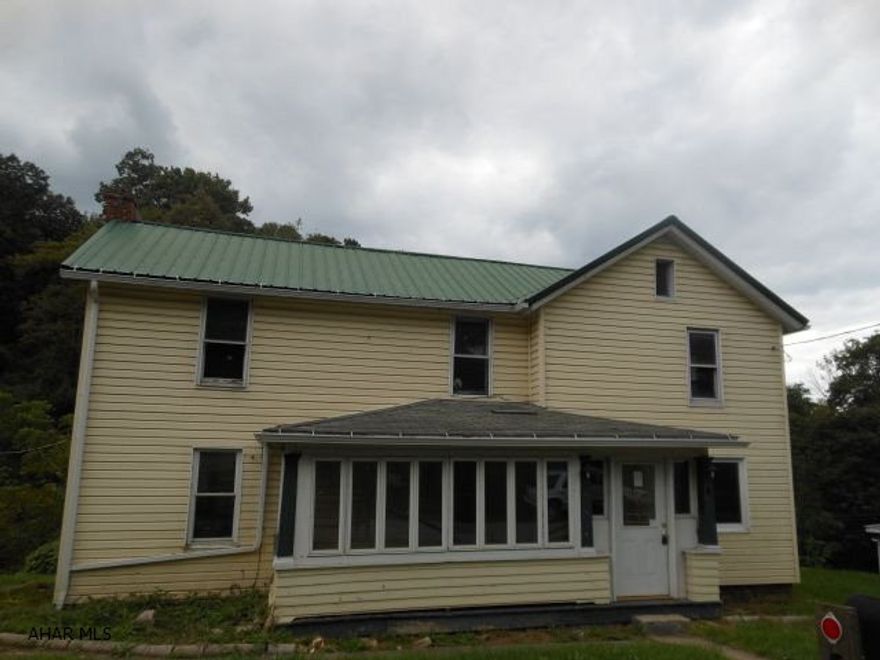 This is a Fannie Mae HomePath property.This property is now under auction terms.  Pre-sale offers should be submitted through www.hudsonandmarshall.com.  This property is subject to a buyer's premium of  5% or $1,500.00, whichever is greater, pursuant to the Auction Terms & Conditions.