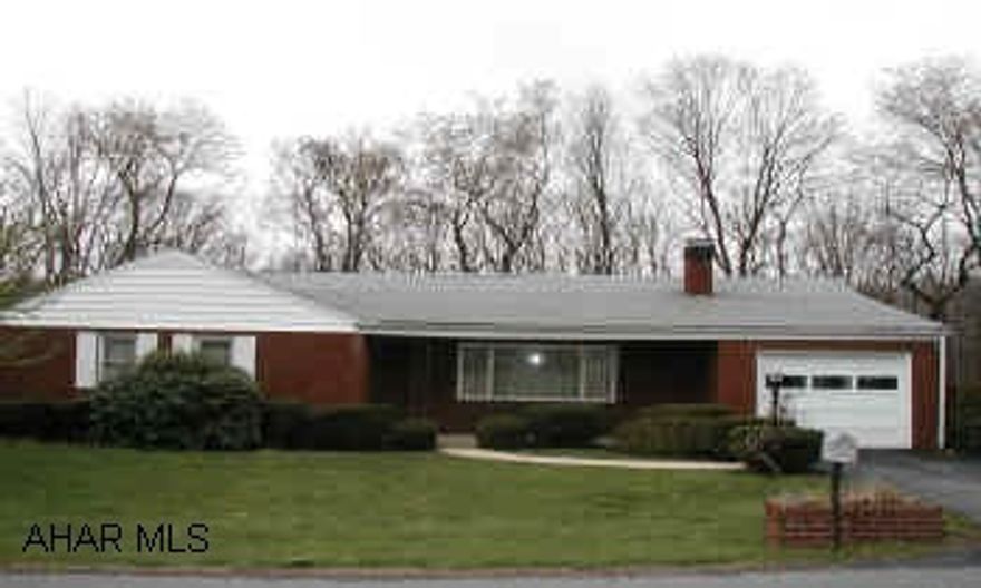 LOT BIGGER THAN FENCED AREA.  HARDWOOD FLOORS. ROOMY 3 BEDROOM BRICK RANCH ON LARGE WOODED LOT.  HUGE UNFINISHED BASEMENT WITH HIGH CEILIINGS, WALKOUT AND WINDOWS.  LOT SIZE IS MUCH BIGGER THAN FENCED AREA, HARDWOOD FLOORS UNDER CARPET, ROOF 7 YEARS OLD.