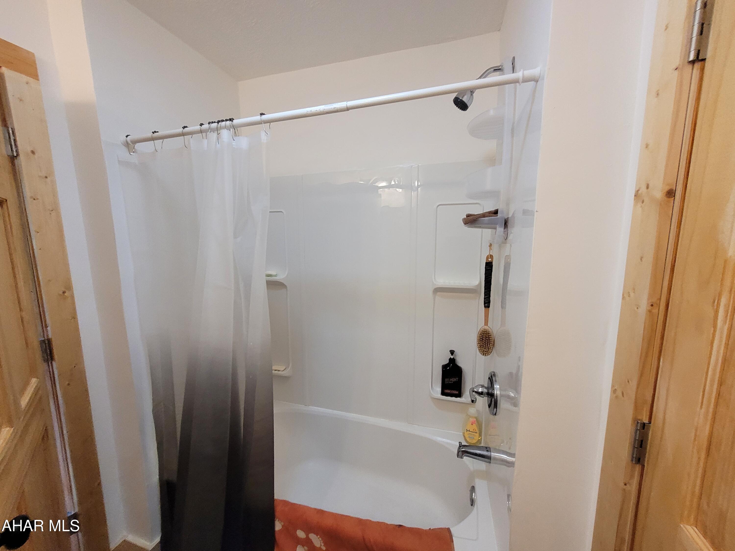 Glendale Yearound - Residential