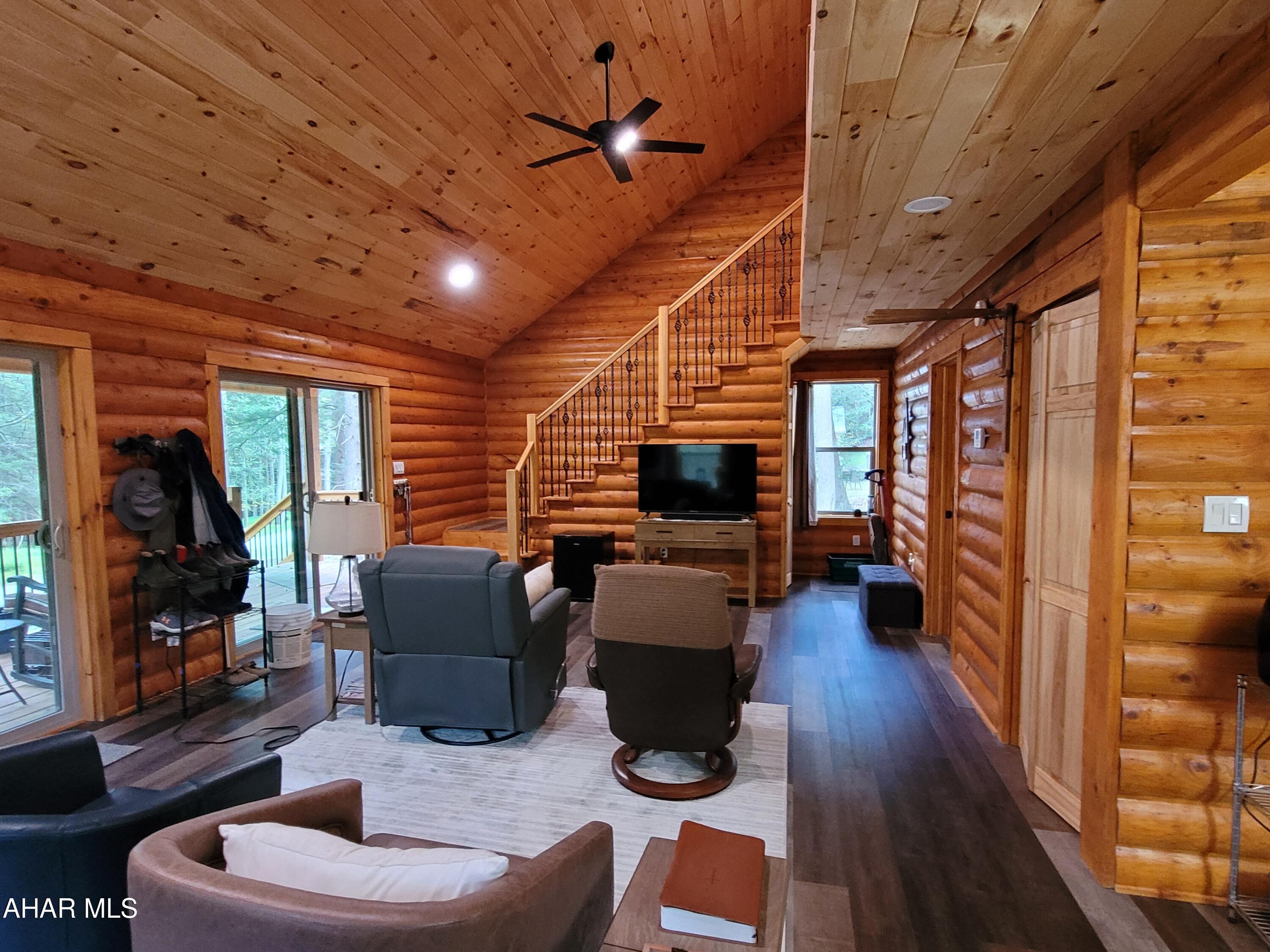 Glendale Yearound - Residential