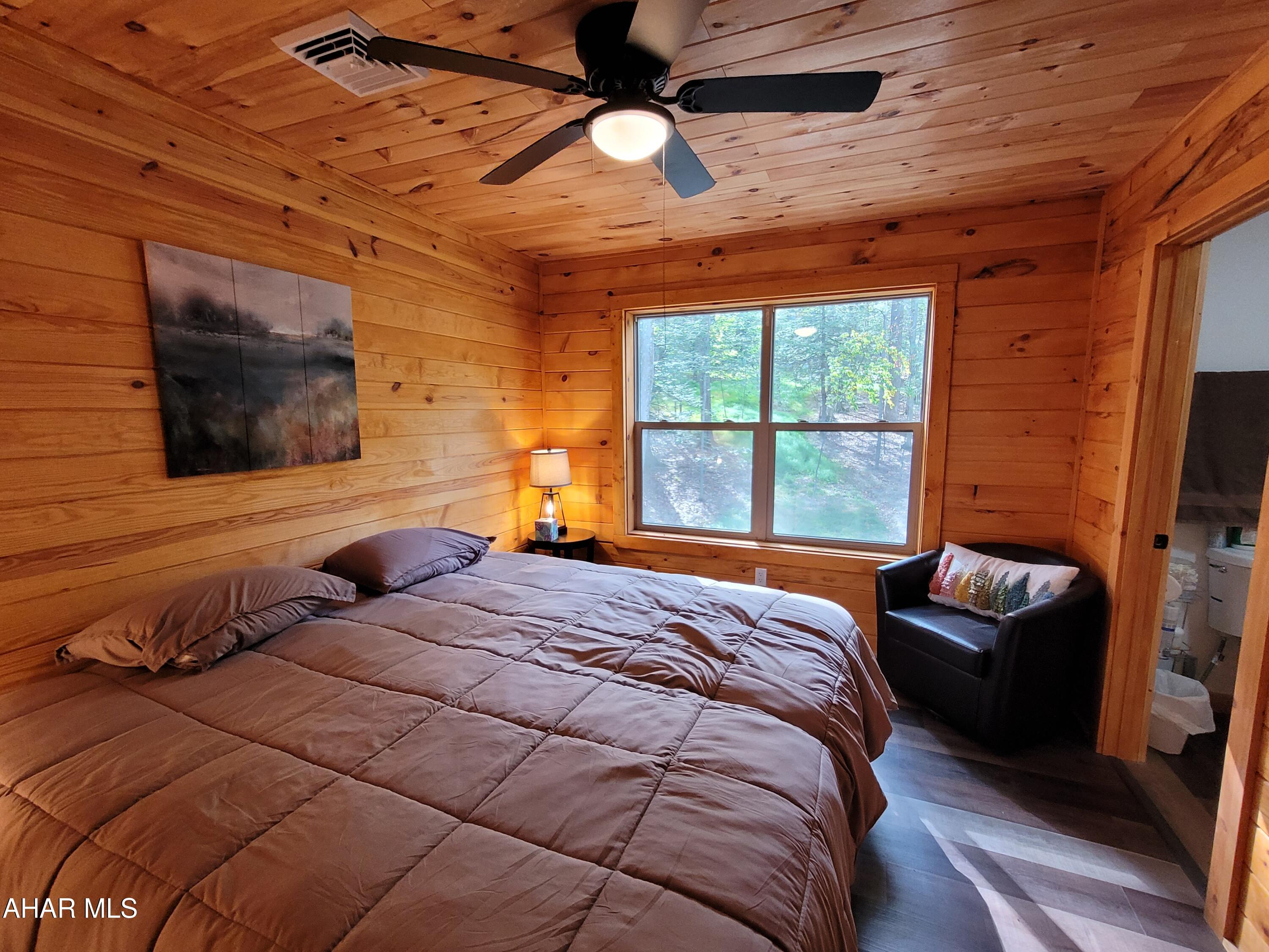 Glendale Yearound - Residential