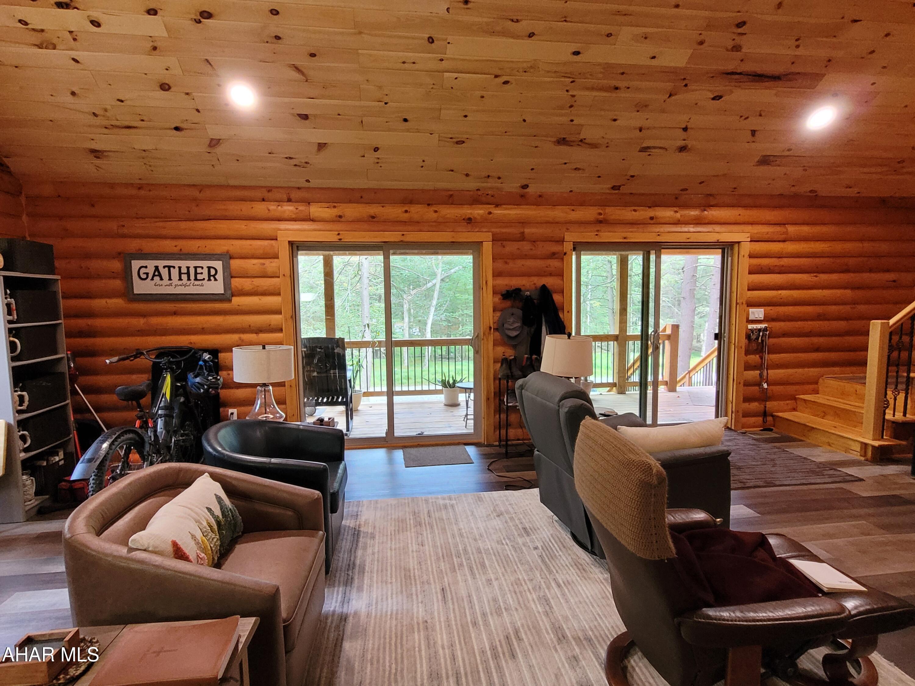 Glendale Yearound - Residential