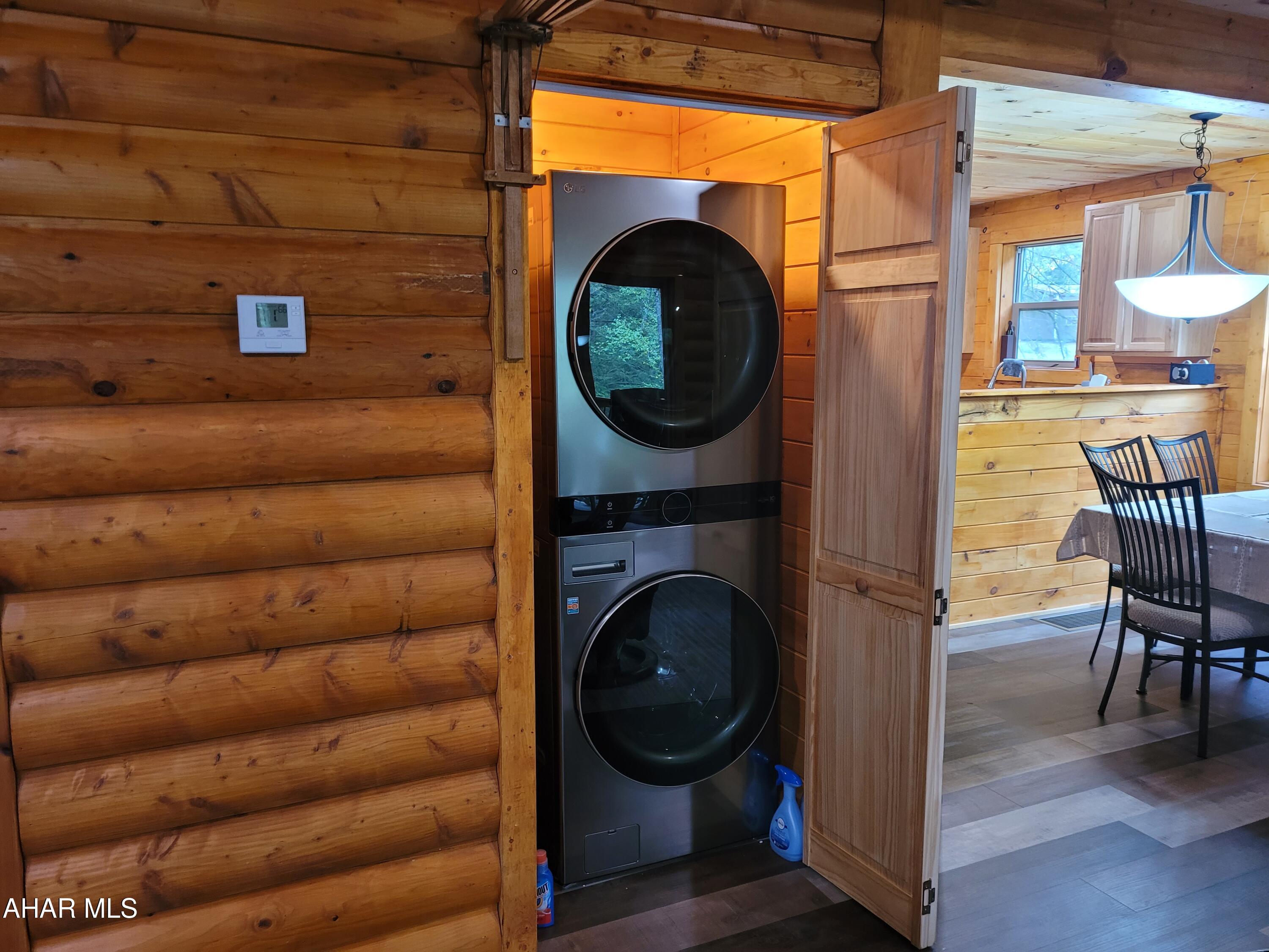 Glendale Yearound - Residential