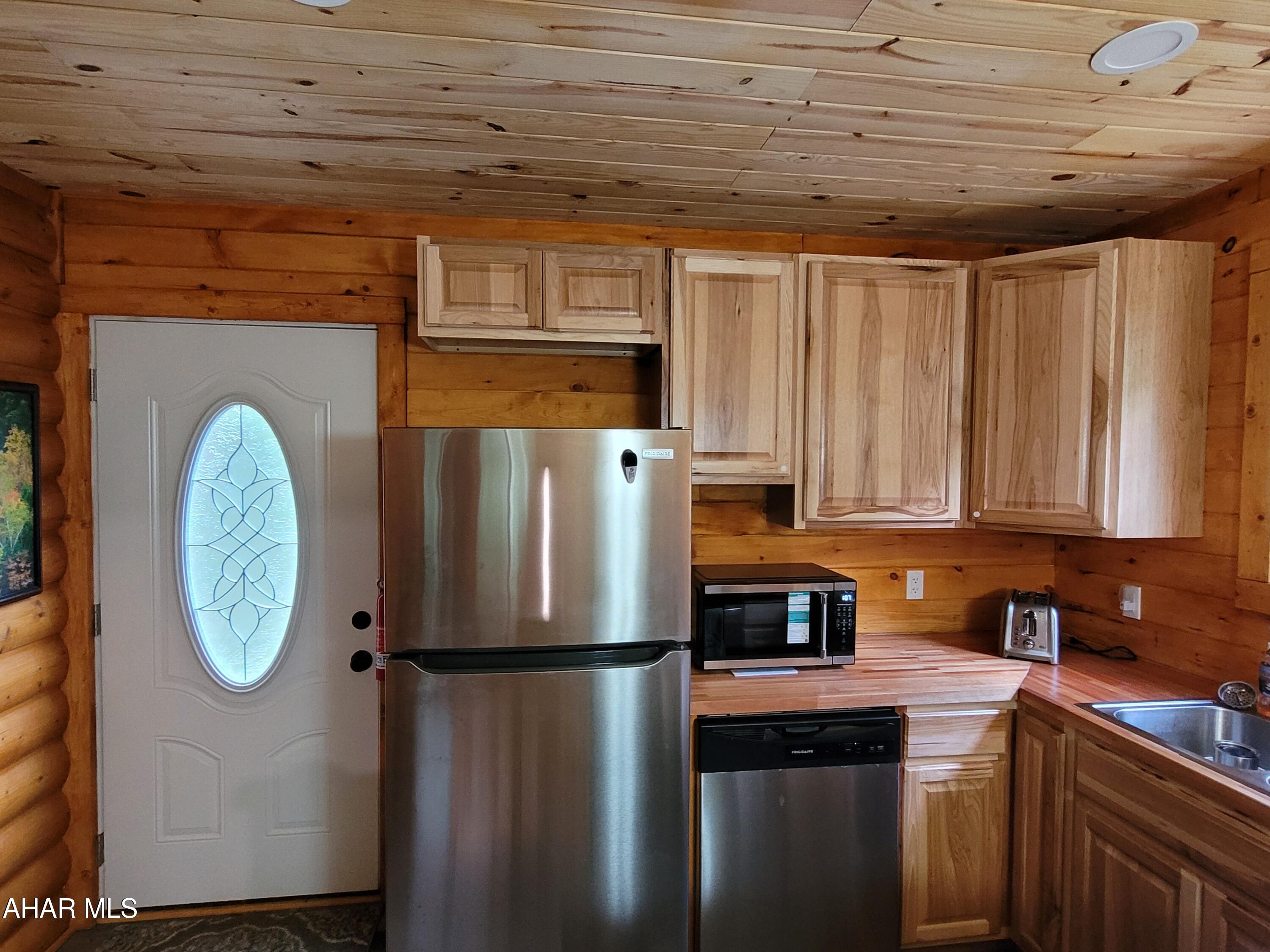 Glendale Yearound - Residential