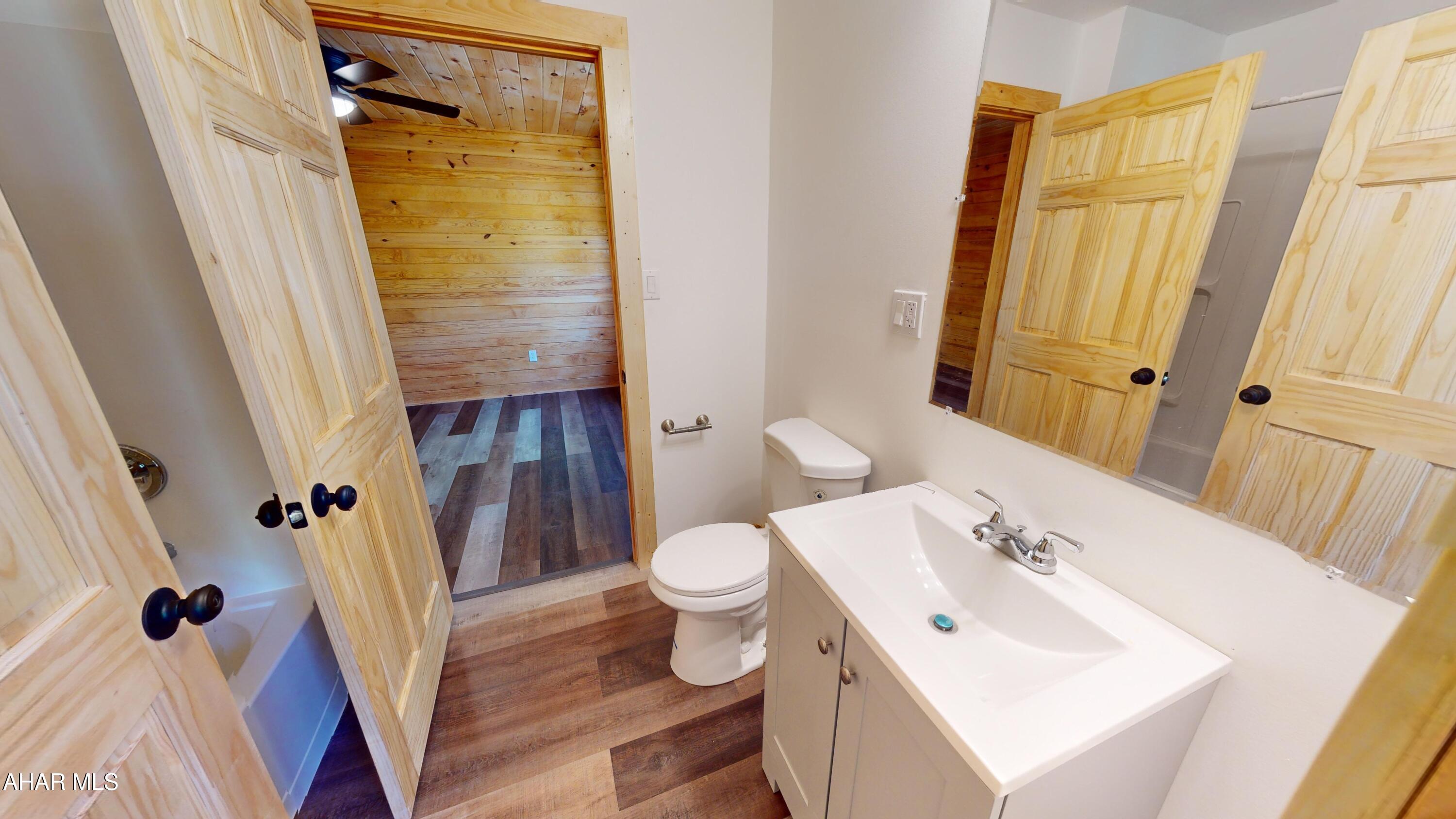 Glendale Yearound - Residential