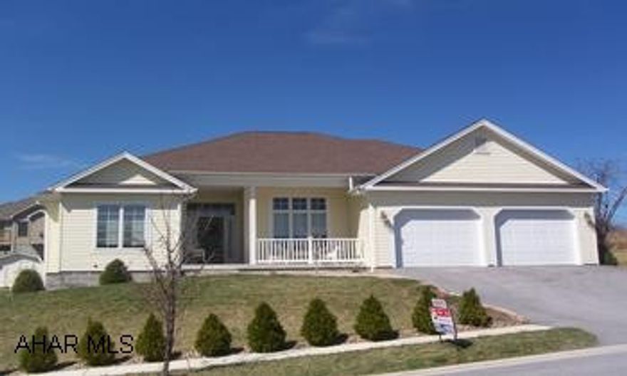 Well Constructed Home - Open Floor Plan - One Story Living! Well Constructed Home - Open Floor Plan - One Story Living!