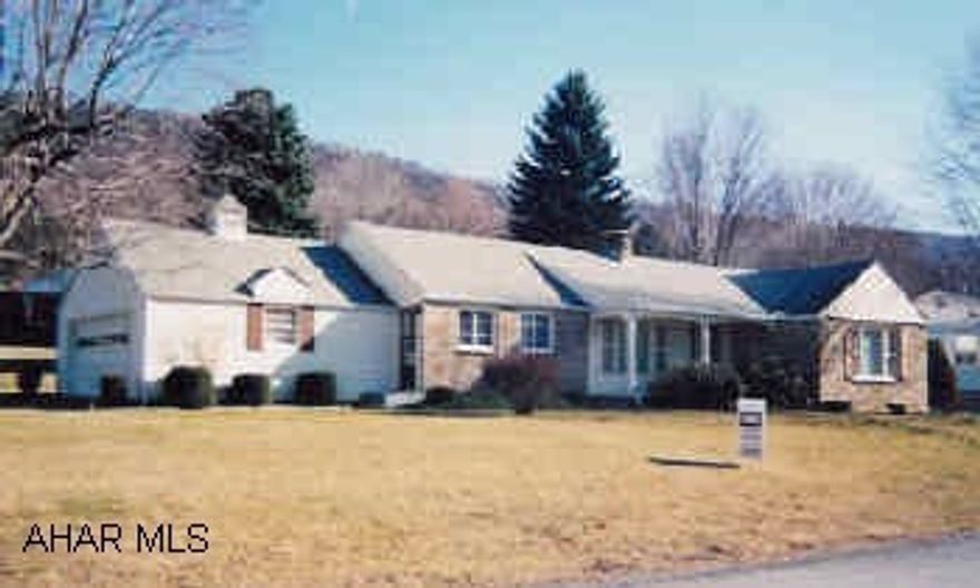 Spacious stone and vinyl sided rancher. 3 large bedrooms, 1 3/4 BA. Great location in Meadowbrook Terrace.