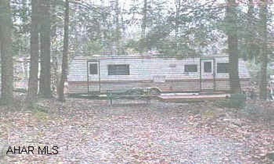Gated Community, camper, shed& deck located on circle