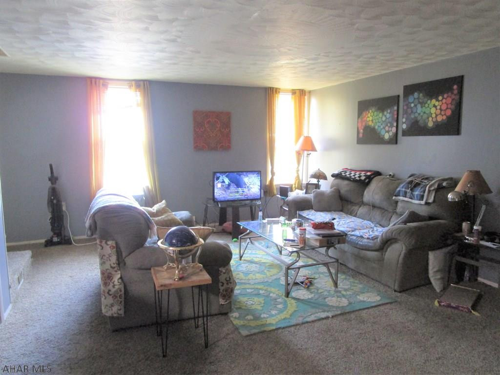 Hollidaysburg - Residential Income