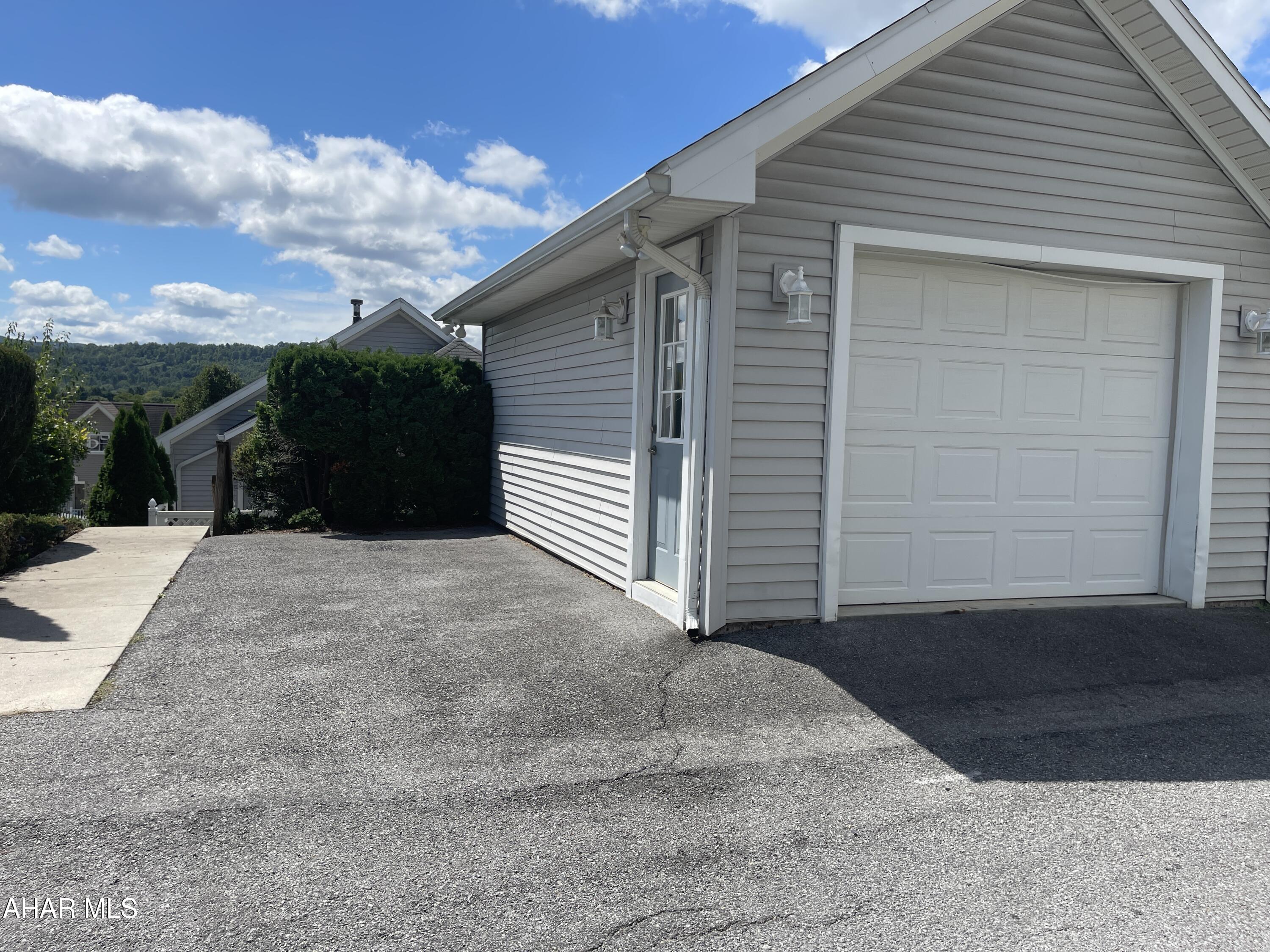 Holiday Hills - Residential