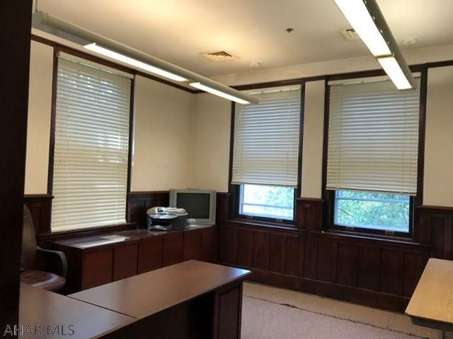 Unknown - Commercial Sale