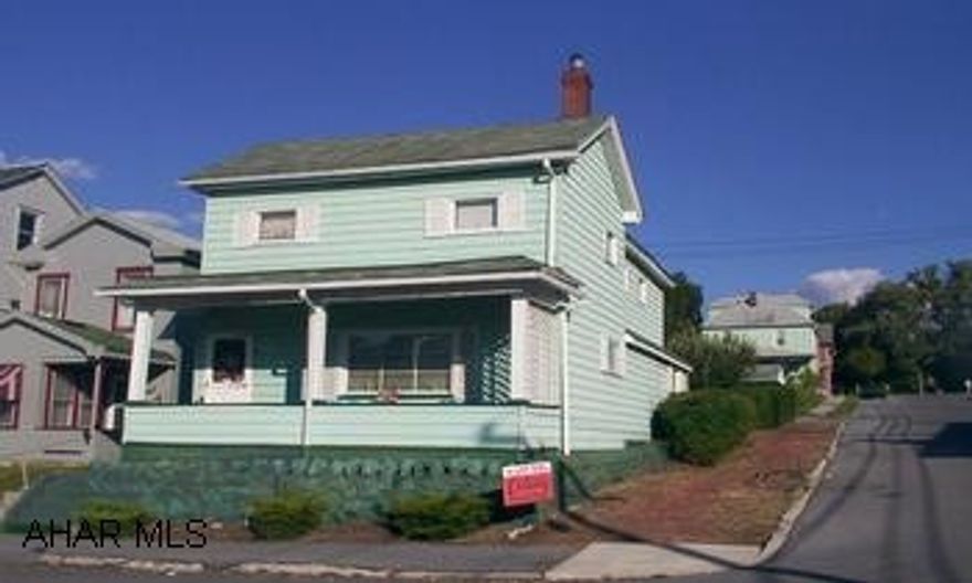 Darling 3 bedroom home, corner lot, private patio, nice yard, carport. Darling 3 bedroom home, corner lot, private patio, nice yard, carport.