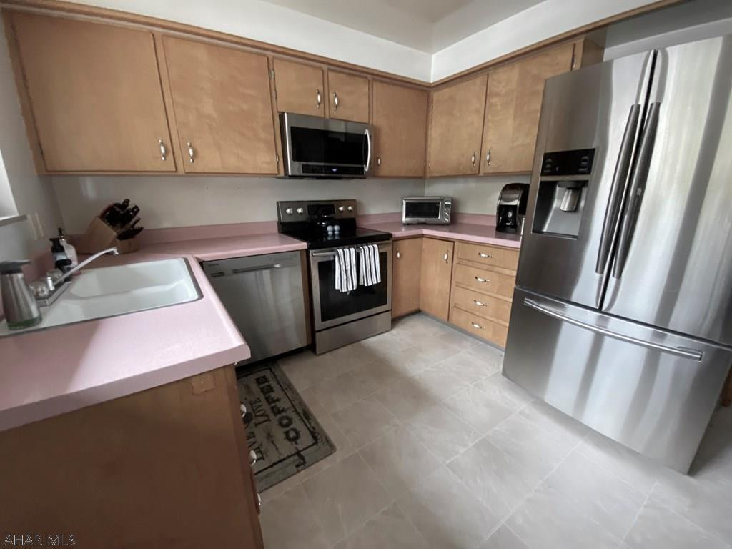 Unknown - Residential