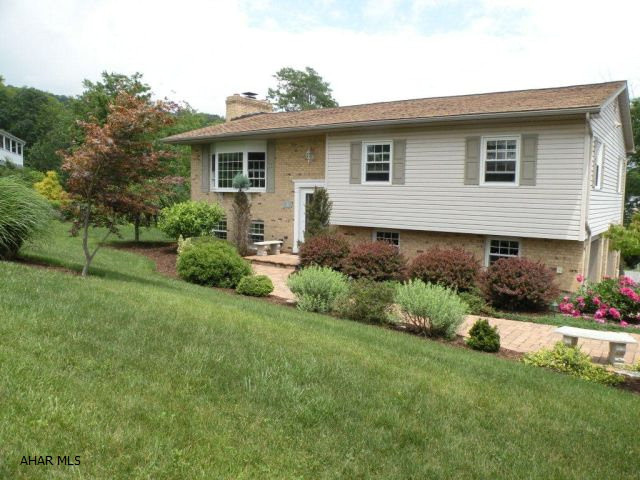 Maple Hollow - Residential