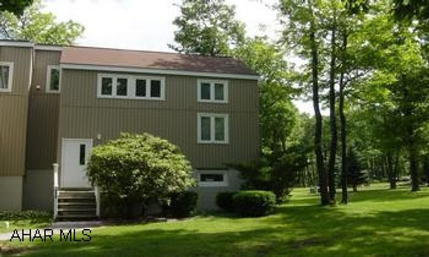 2nd flr w/loft Condo on golf course. Deck w/awning.  Appliances & furniture included.  Assoc. dues 522 qtr include exterior maintenance, trash & use of pools & tennis .