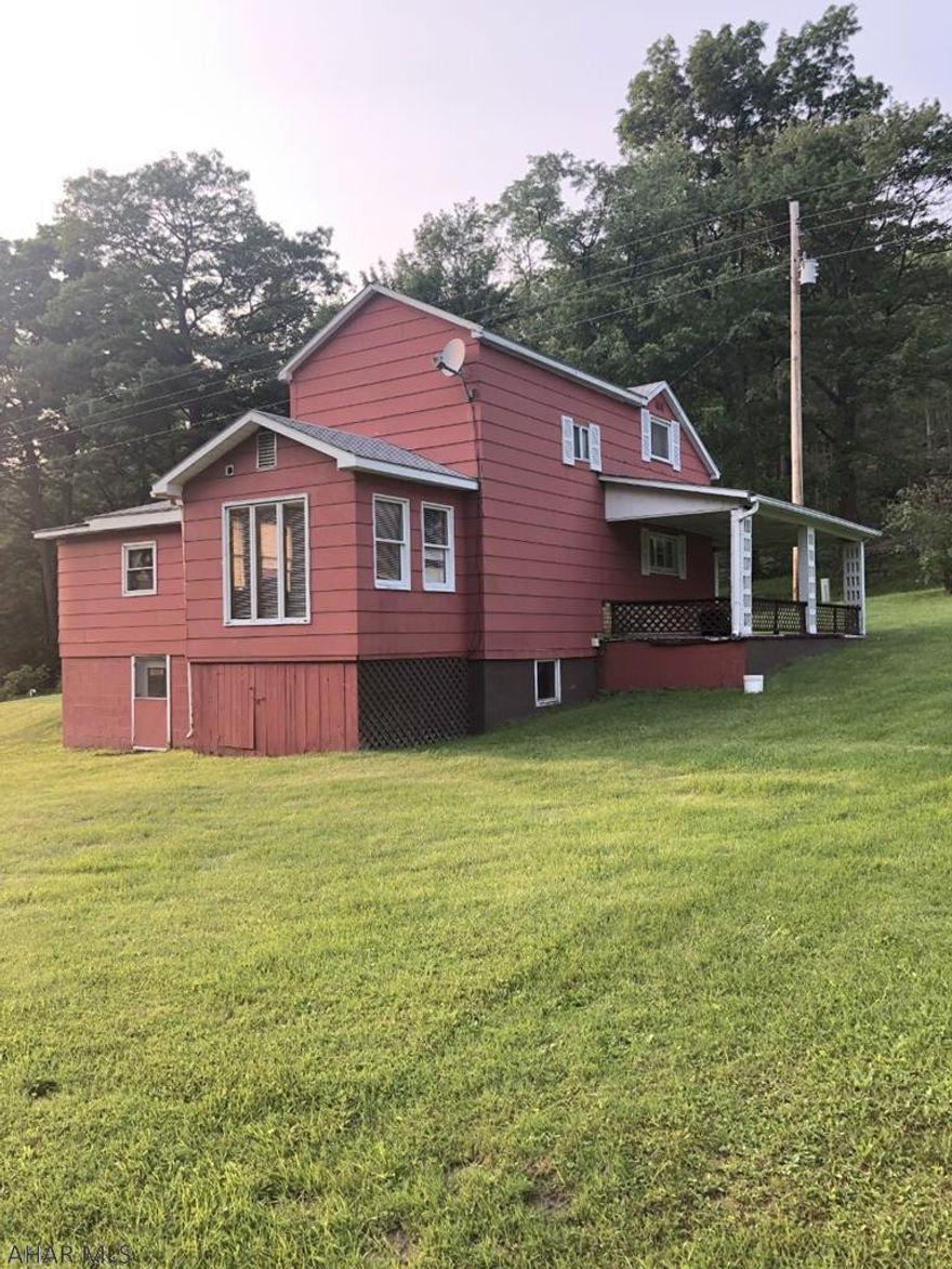 Jackson Twp  1  story home  on 1 acre lot. 4 BR's 1 Car detached garage. $39,900