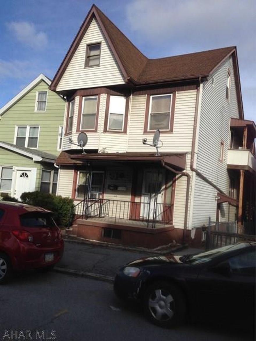 2 unite duplex complete rented all utilities separate. .
