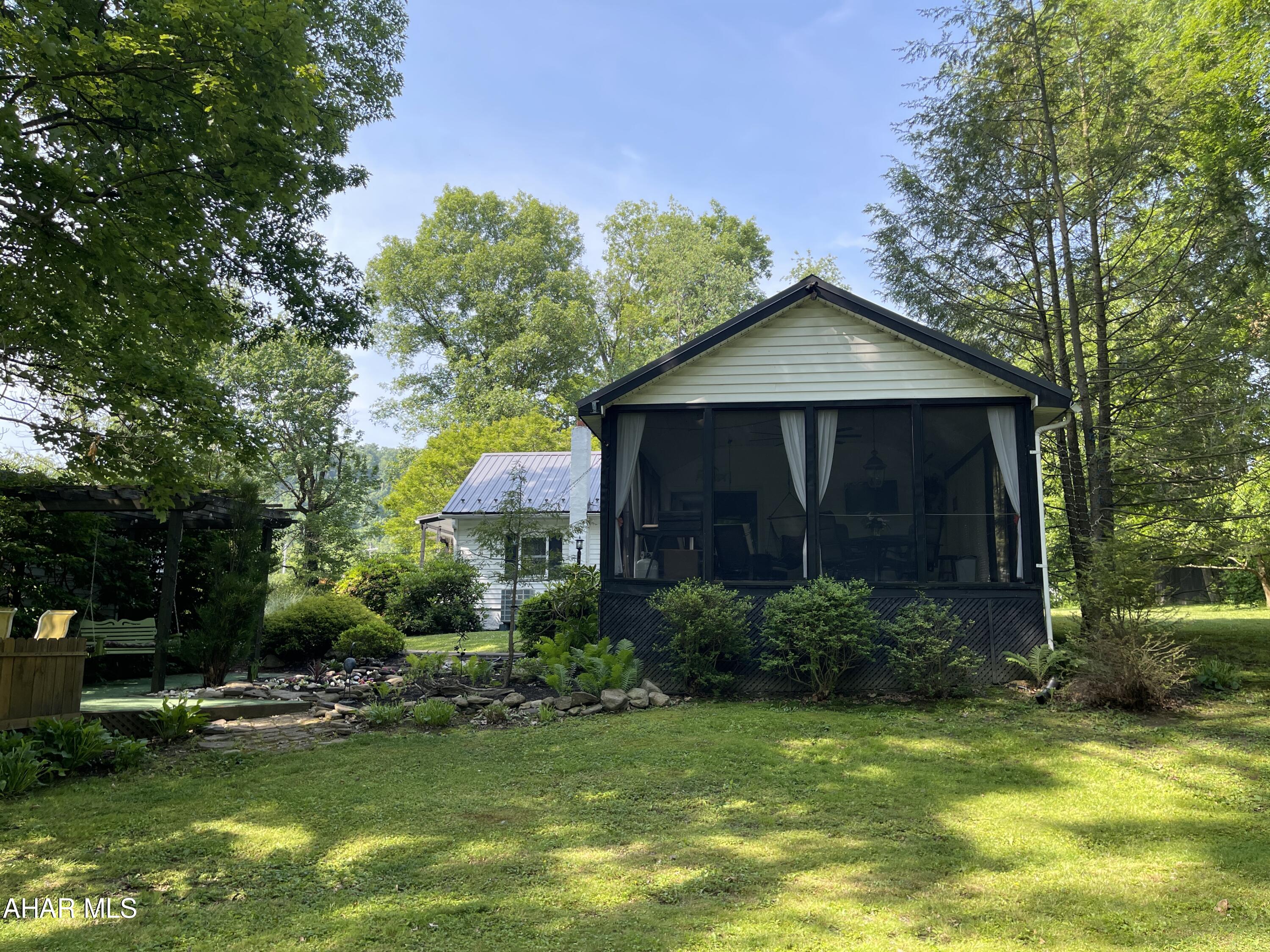 Juniata Gap - Residential