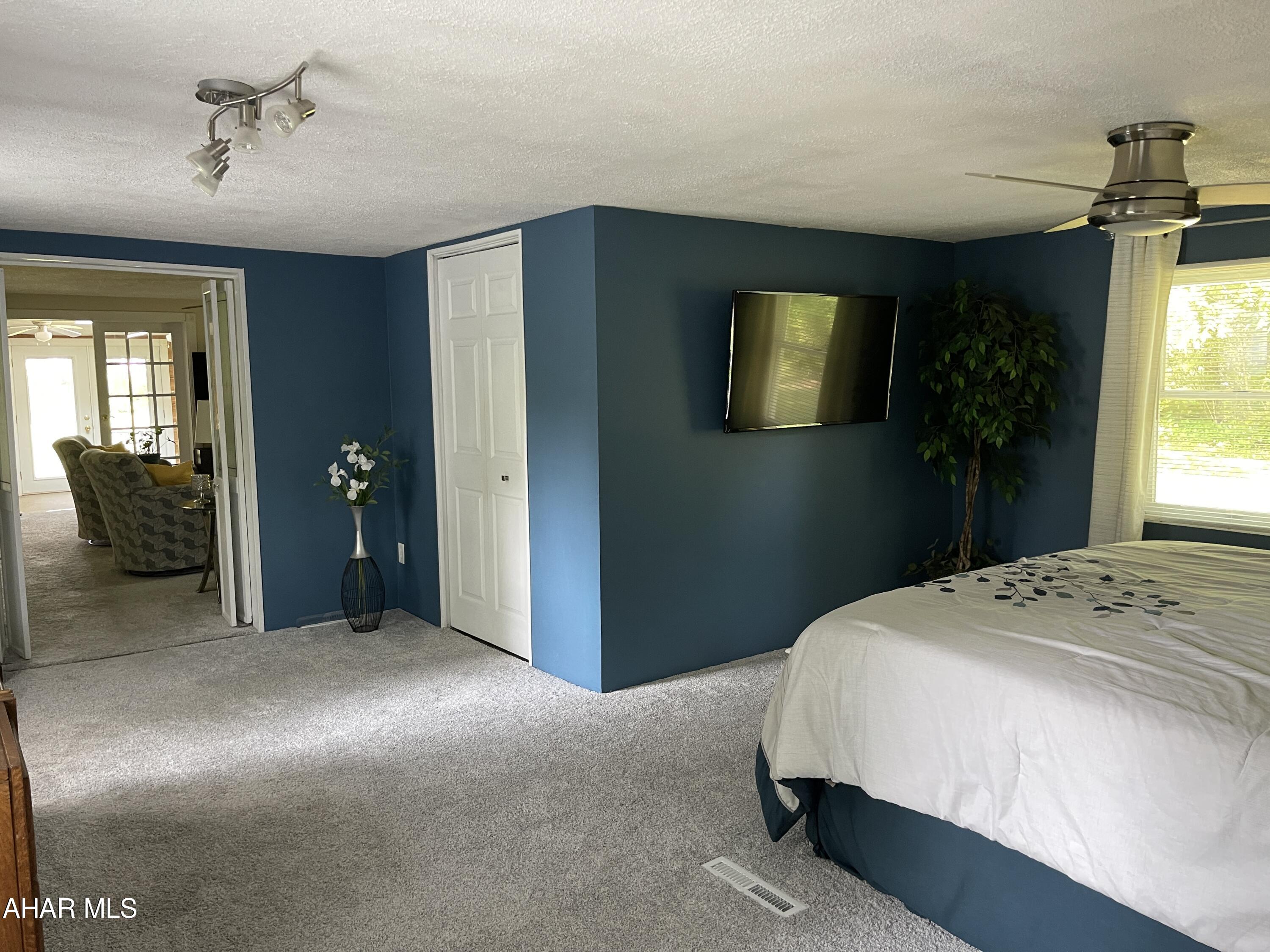 Juniata Gap - Residential