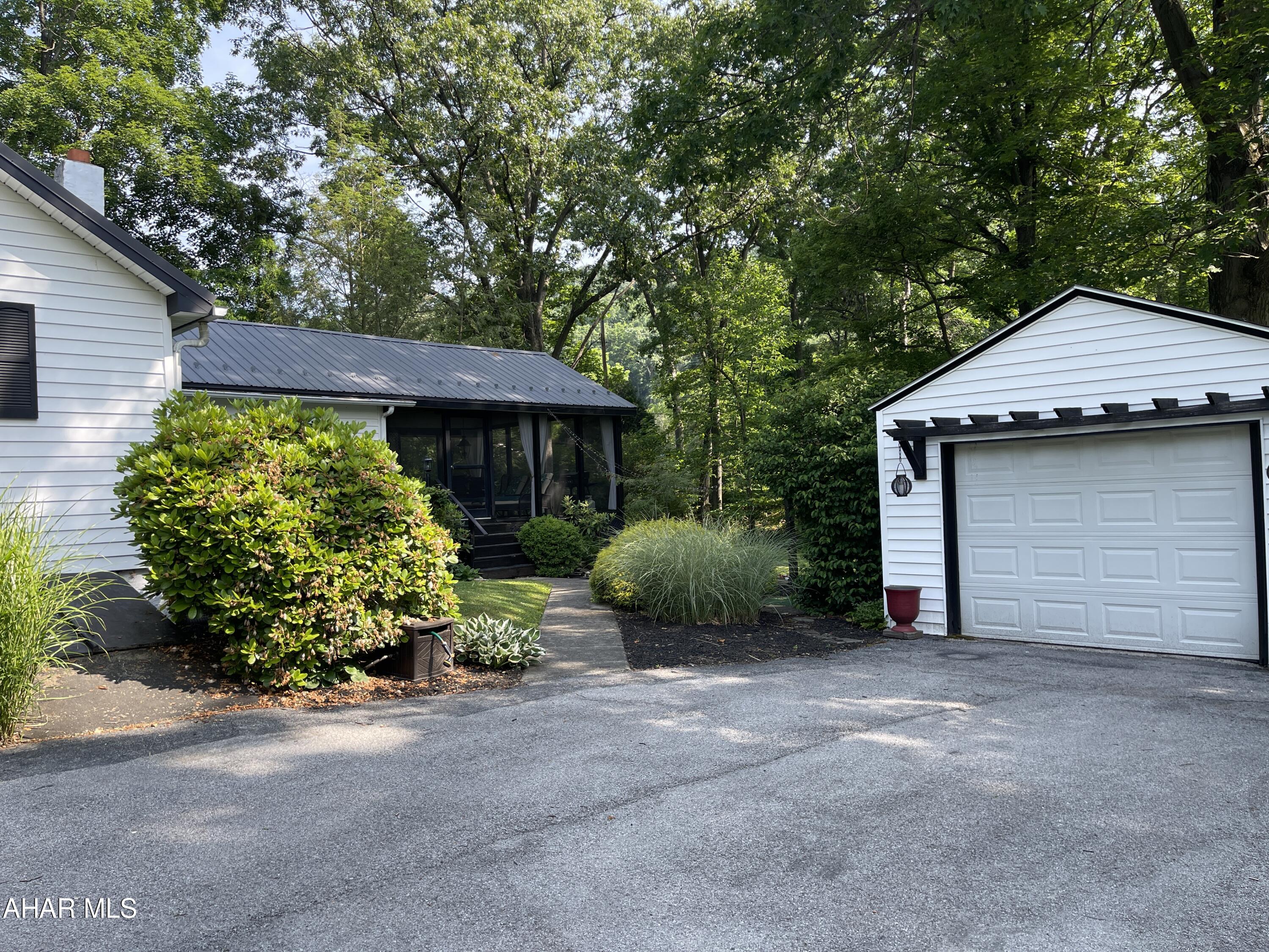 Juniata Gap - Residential