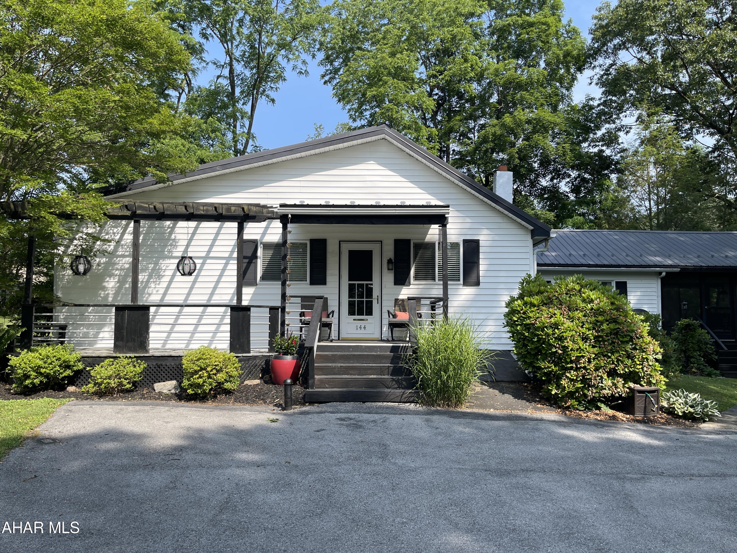 Juniata Gap - Residential