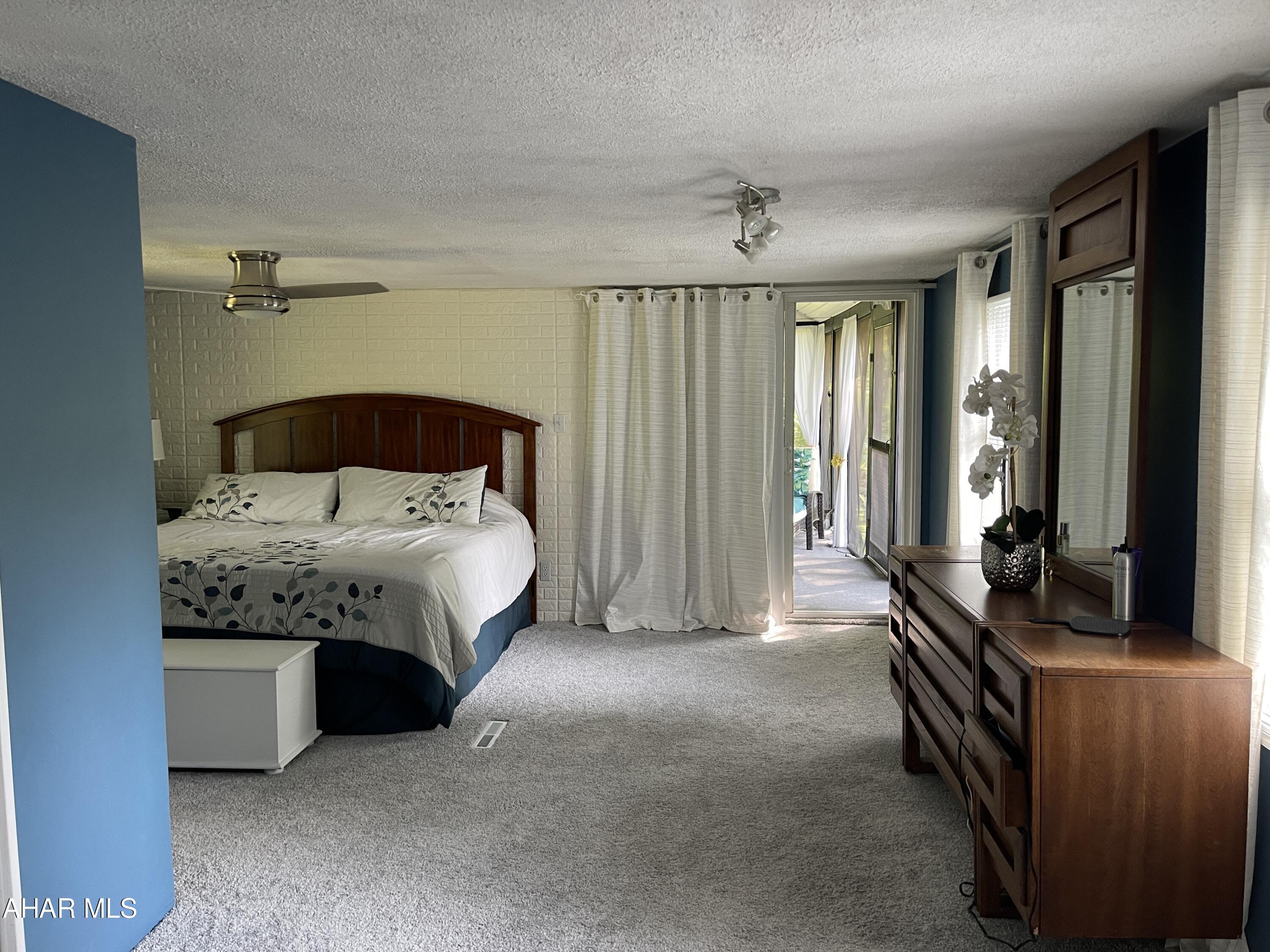 Juniata Gap - Residential