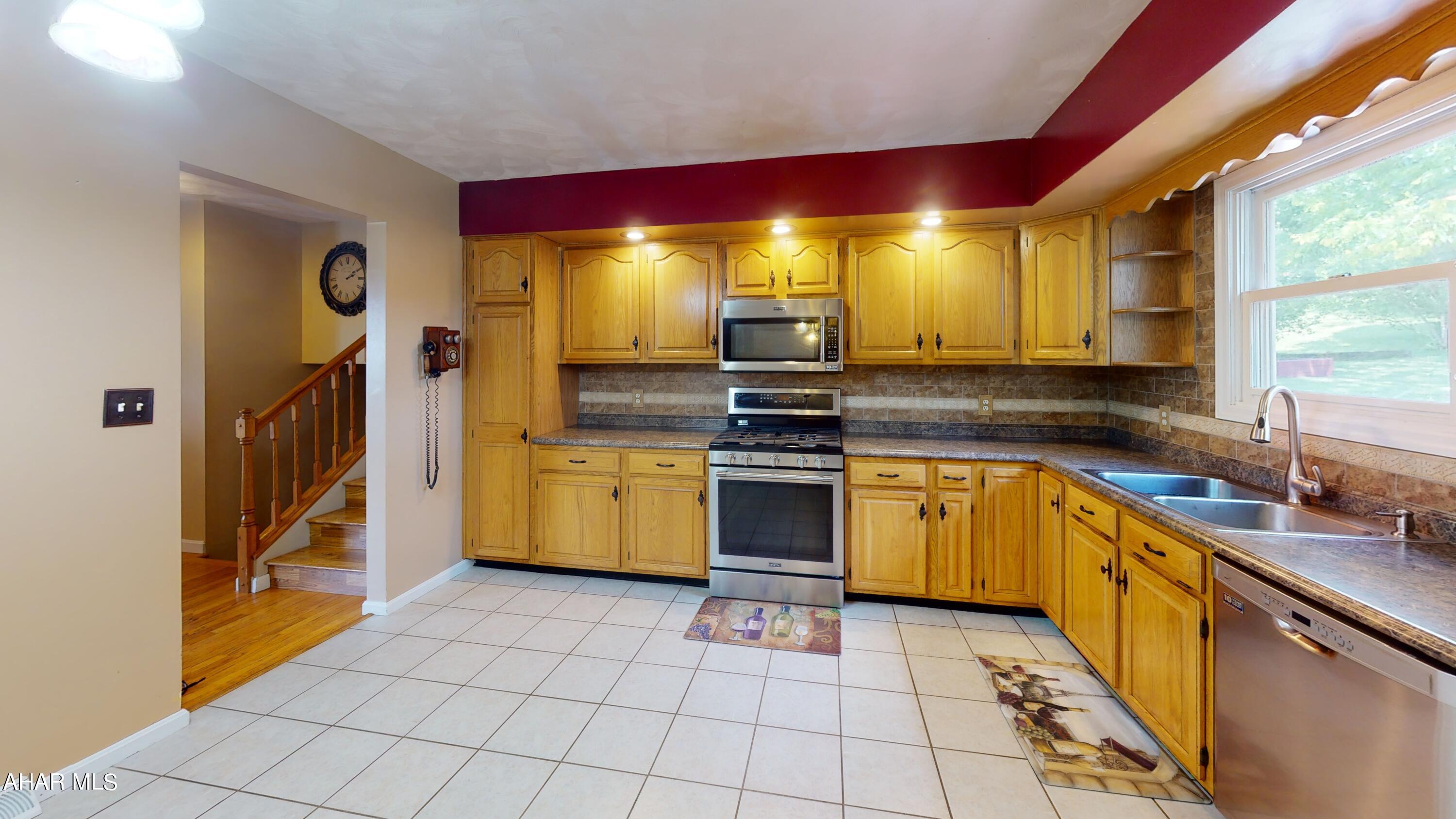 Rolling Hills - Residential