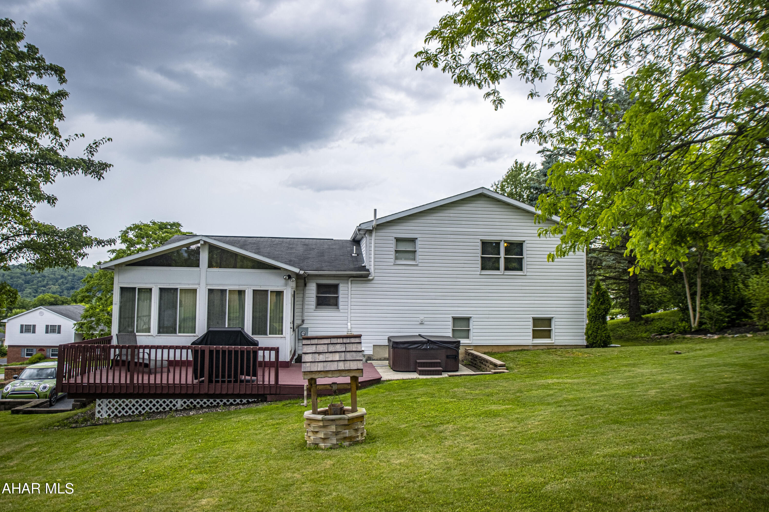 Rolling Hills - Residential