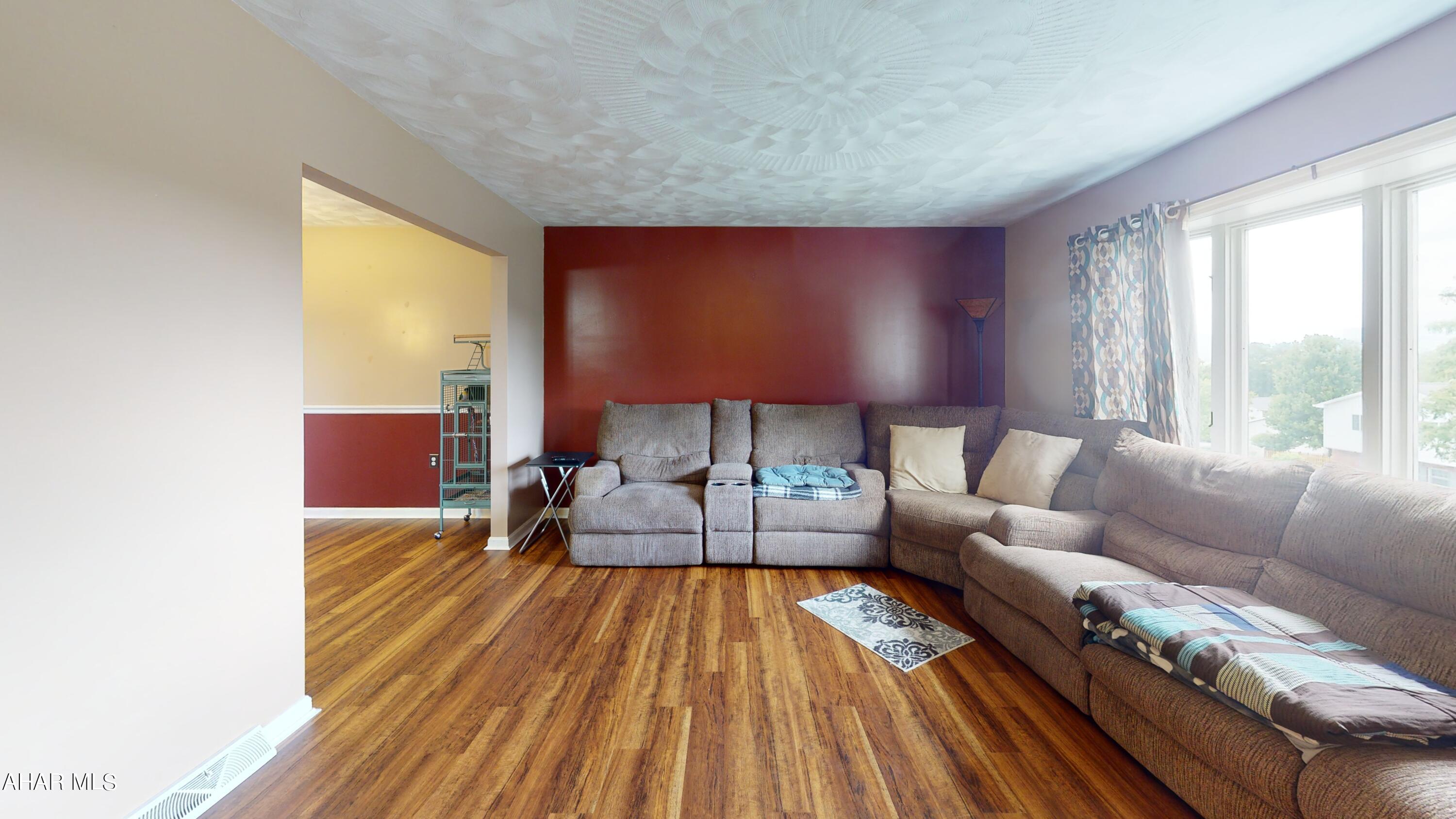 Rolling Hills - Residential