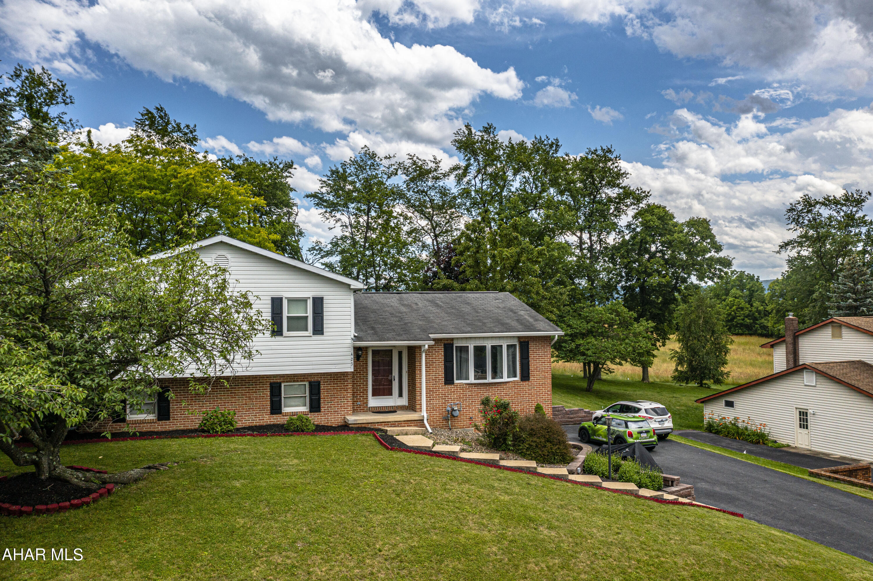 Rolling Hills - Residential
