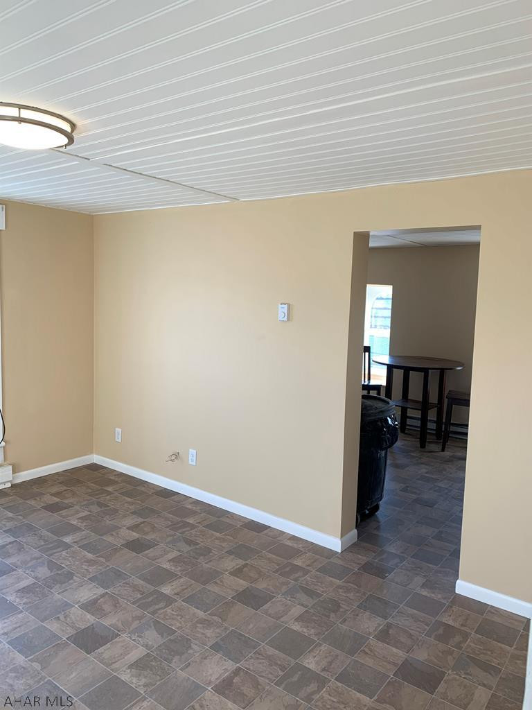 Unknown - Residential Lease