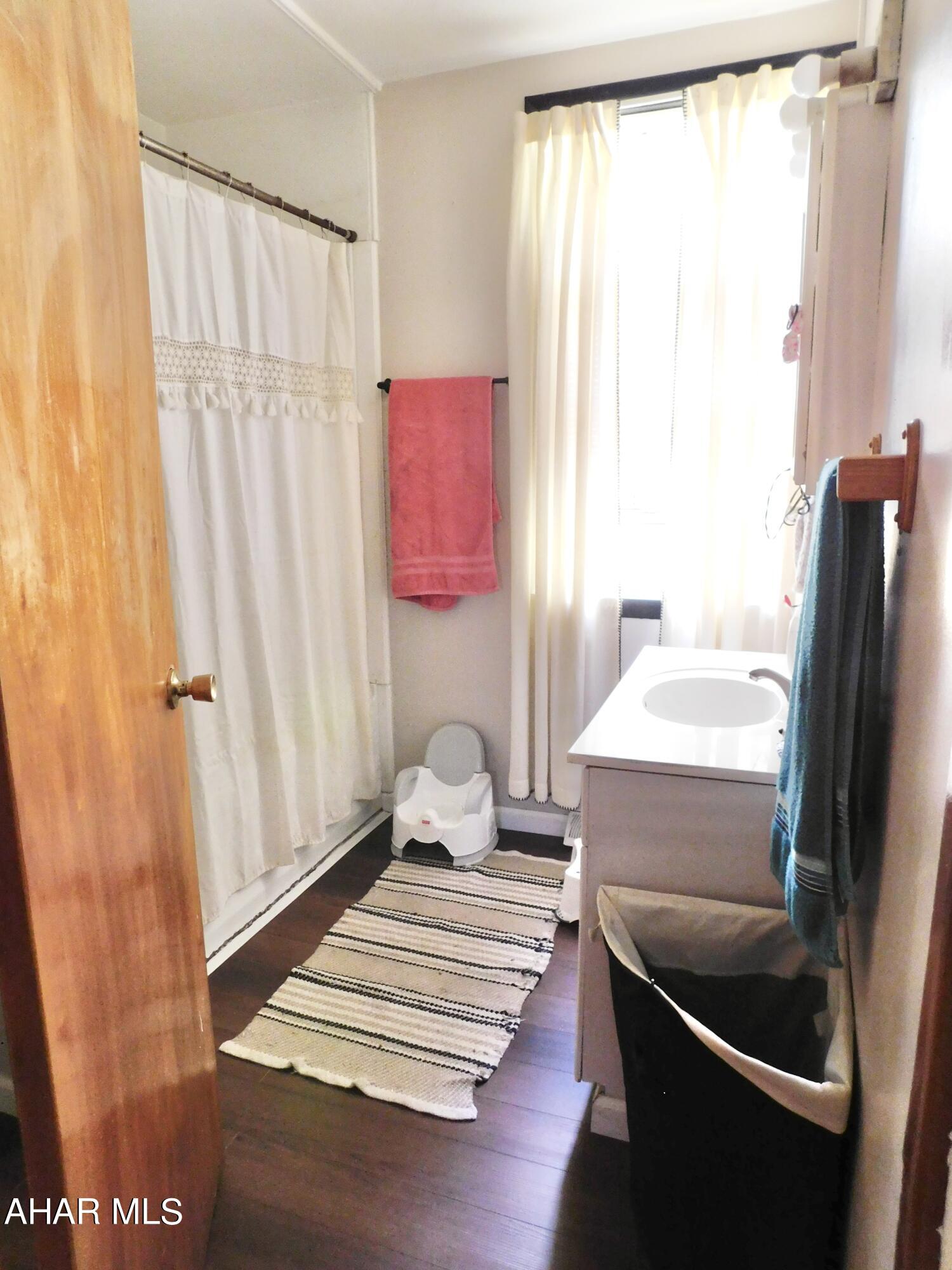 Sinking Valley - Residential