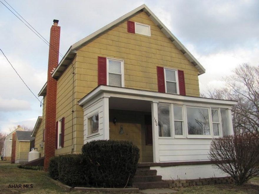 Colver- 3 BR, 1 3/4 bath home on large corner lot.  Additional lots with out buildings included. 2 car detached garage