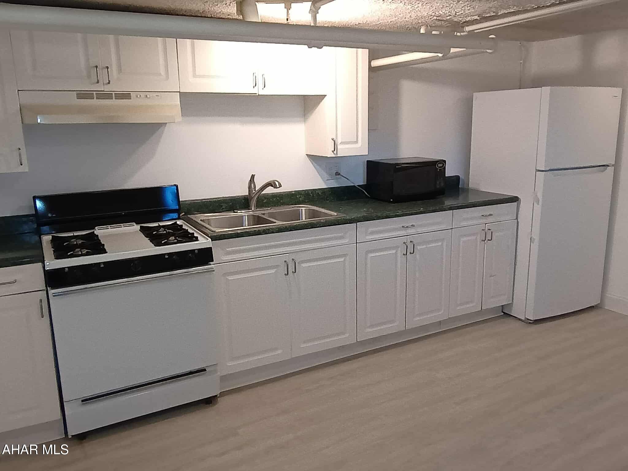 Llyswen - Residential Lease