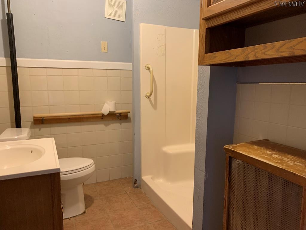 Unknown - Commercial Sale