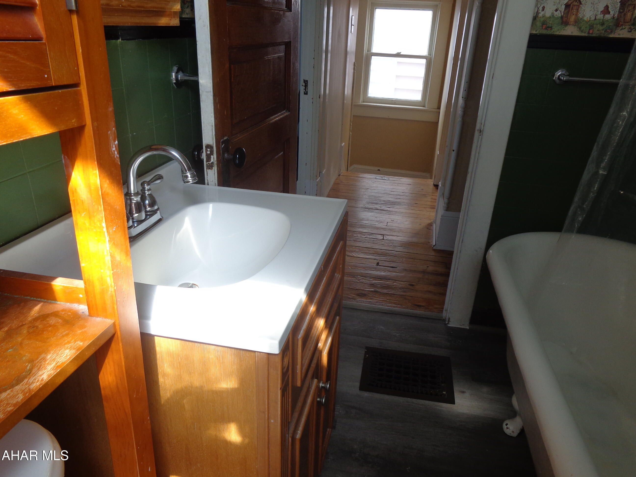 Juniata - Residential