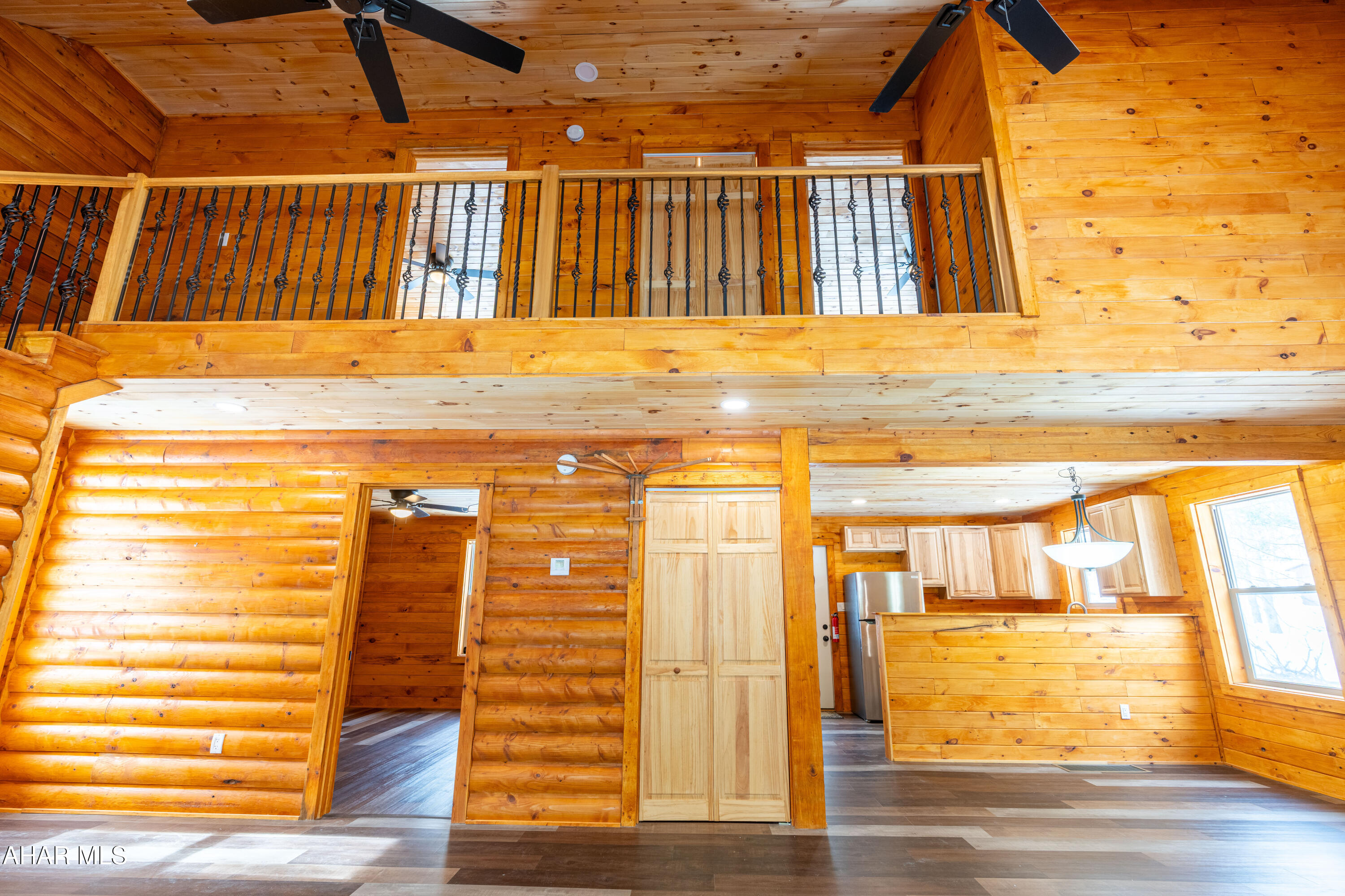 Glendale Yearound - Residential