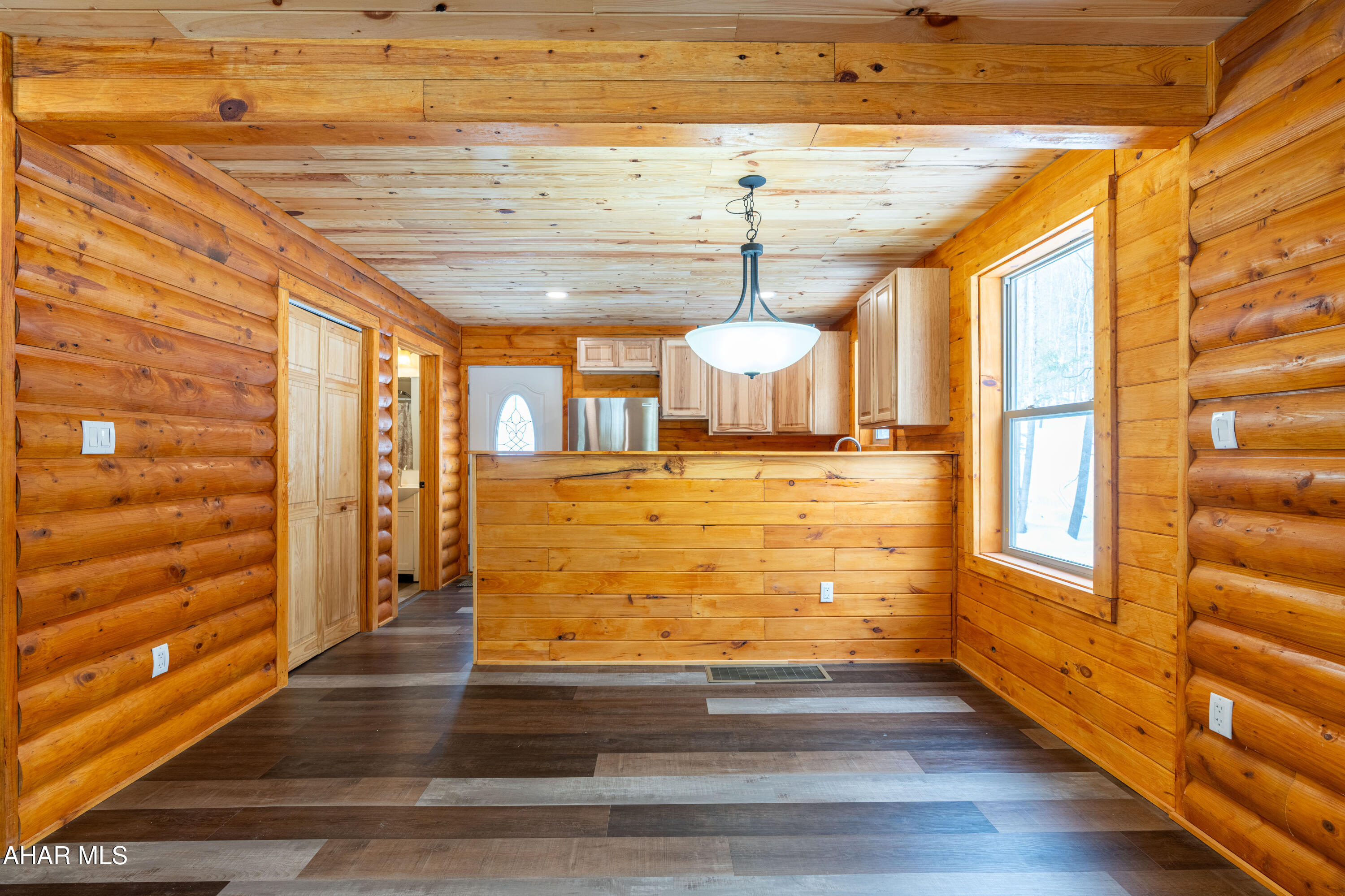 Glendale Yearound - Residential