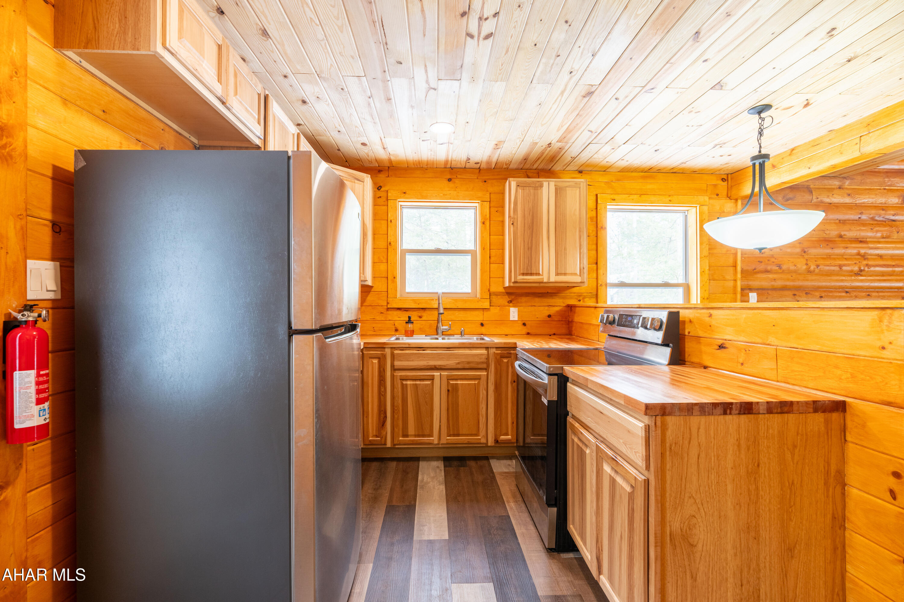 Glendale Yearound - Residential