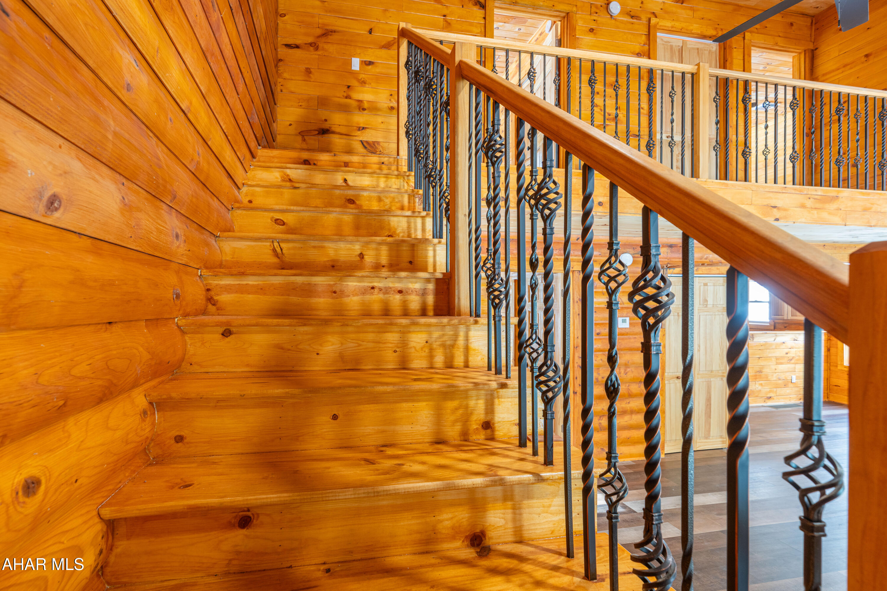 Glendale Yearound - Residential