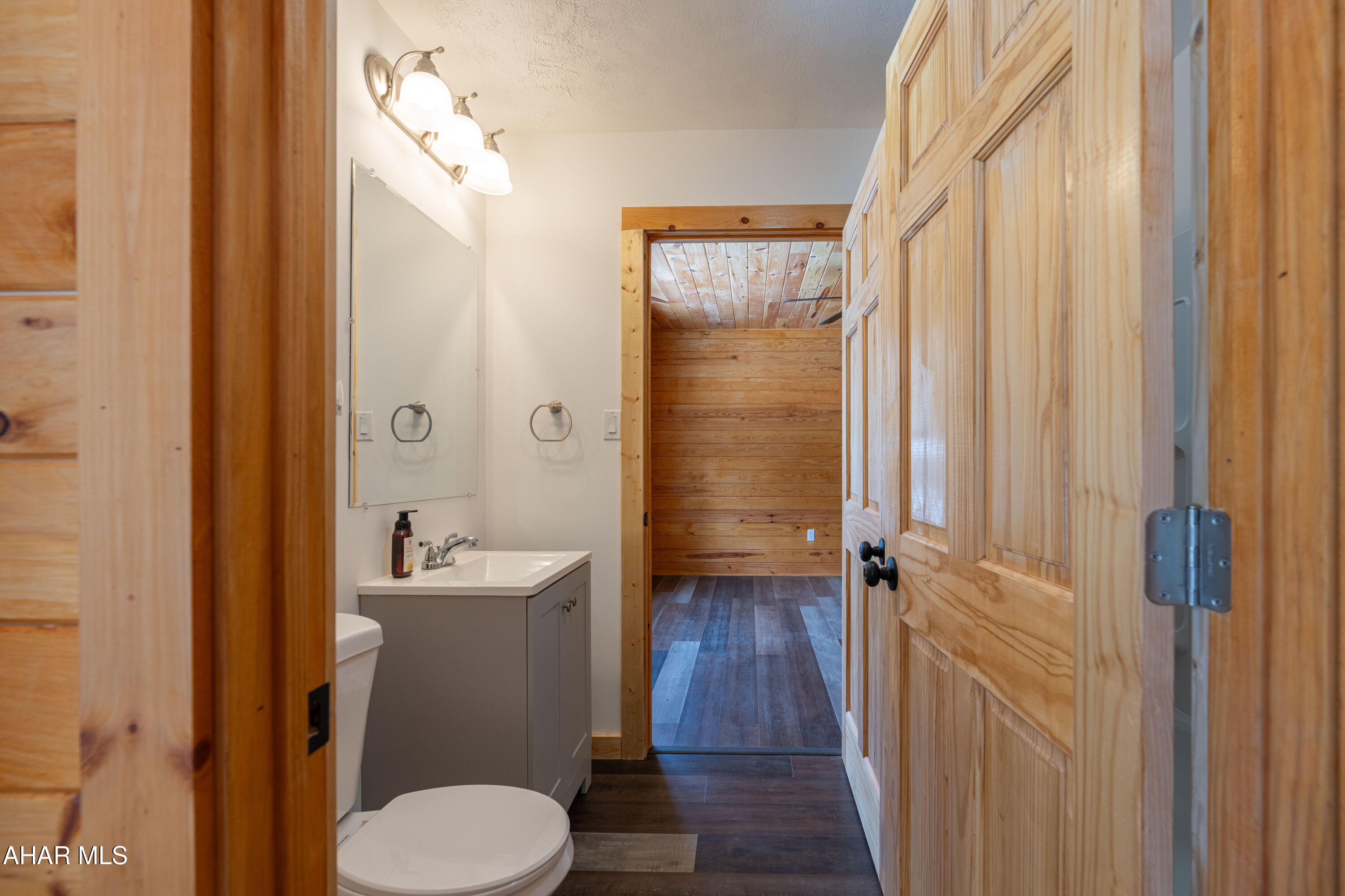 Glendale Yearound - Residential