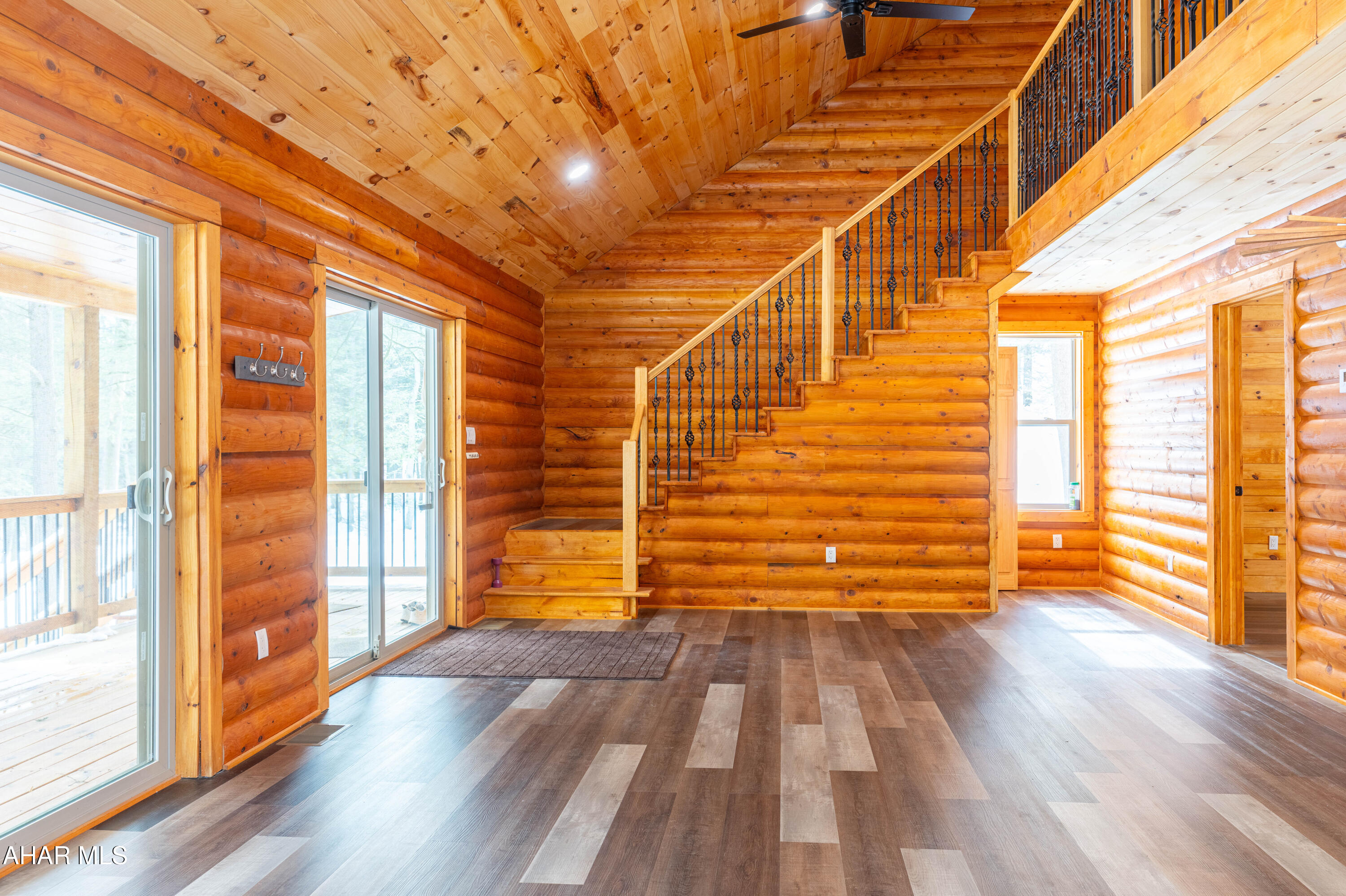 Glendale Yearound - Residential