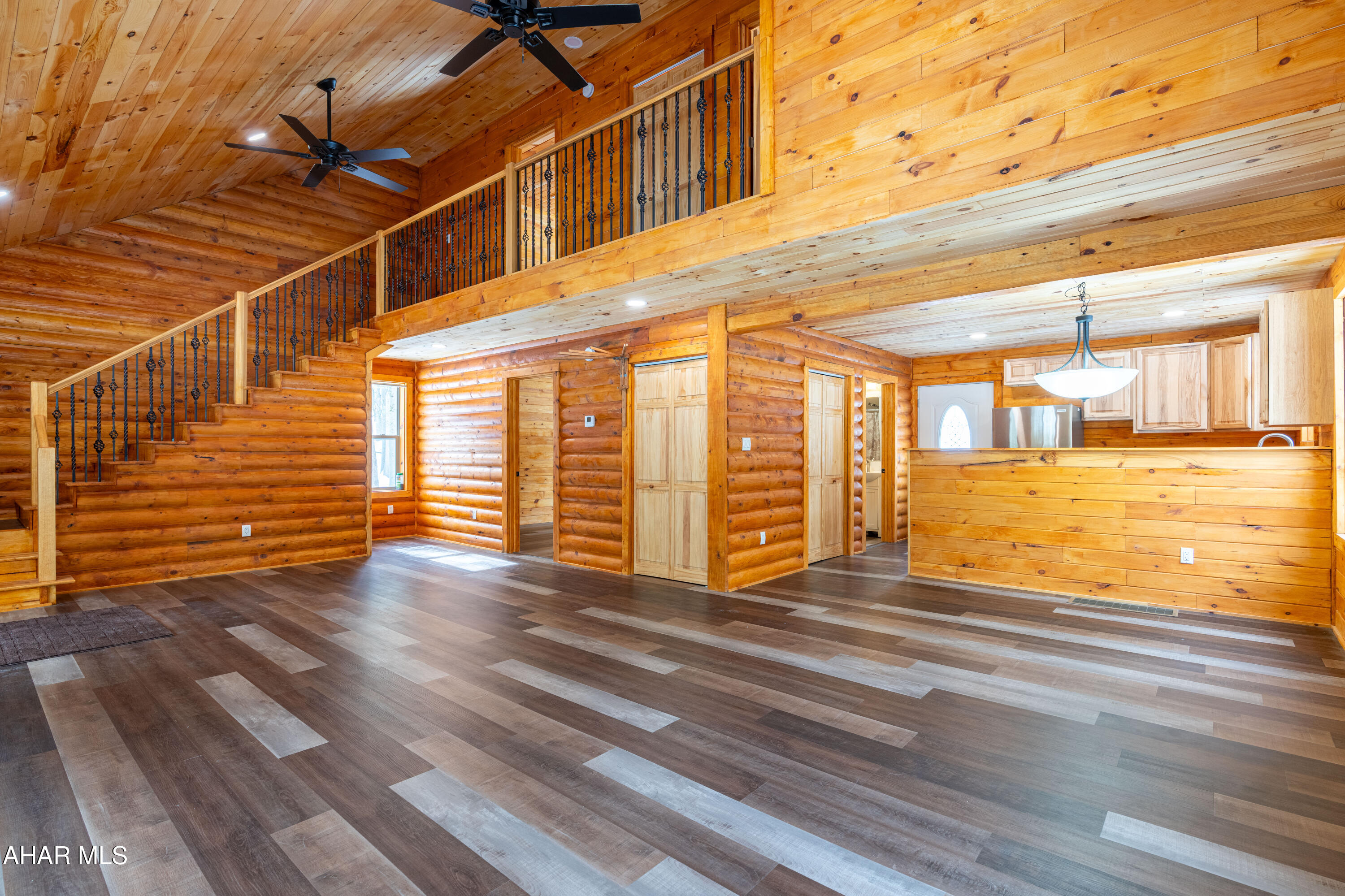 Glendale Yearound - Residential