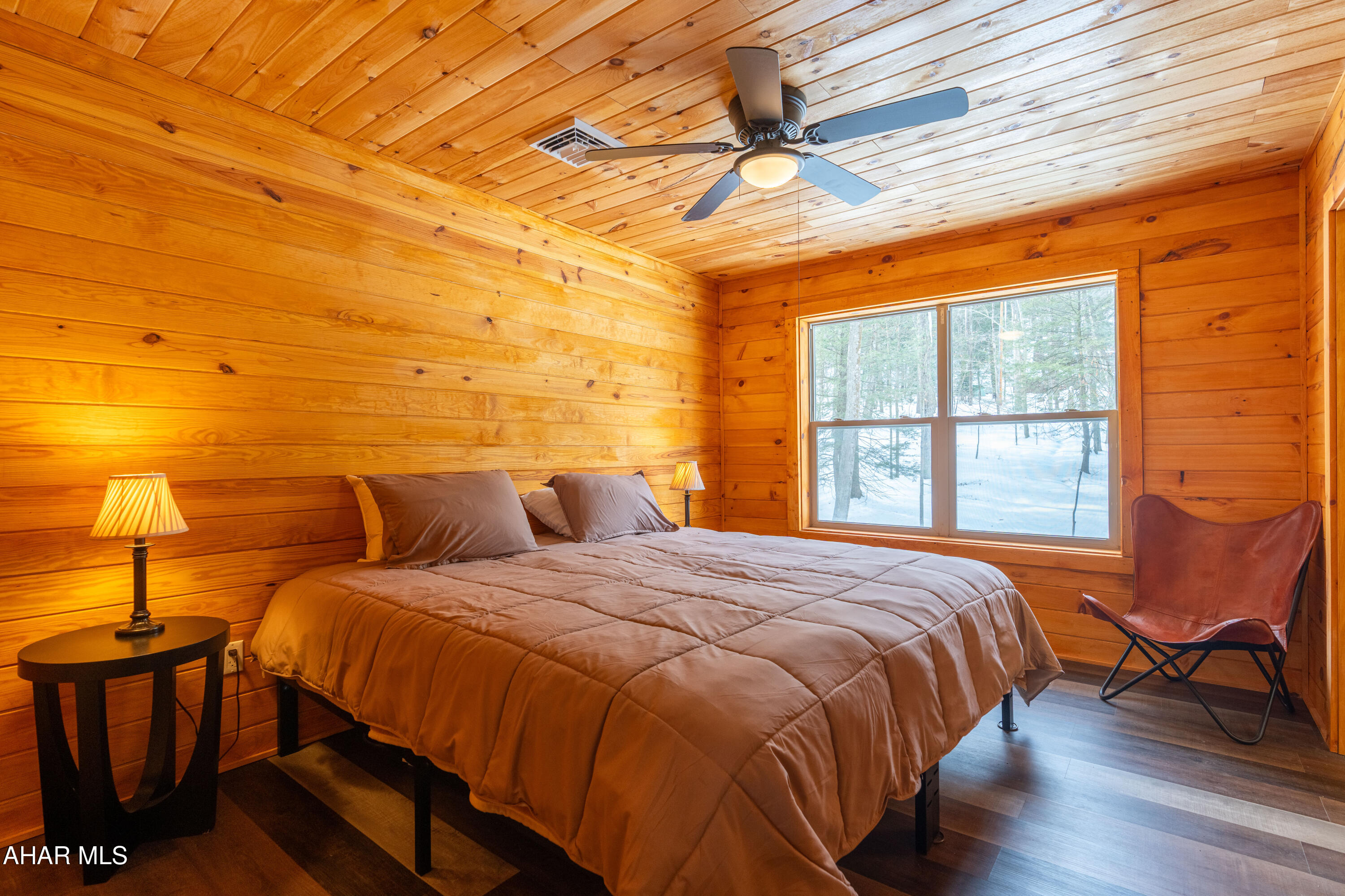 Glendale Yearound - Residential