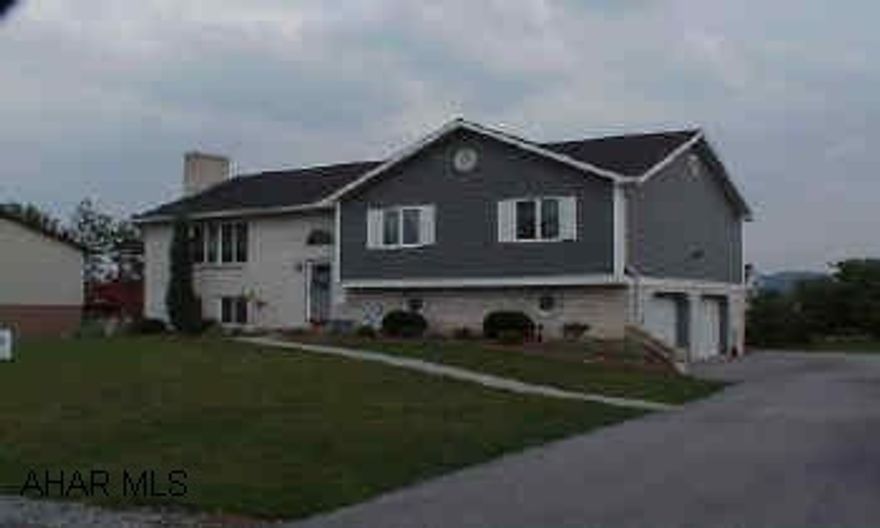 Spacious split Entry - Fam Rm and 4th BDRM in the lower level - Laundry is on main level - not your average floor plan - aluminum siding - gas $923 yr - Water $384 yr - Sewer $384 yr Spacious split Entry - Fam Rm and 4th BDRM in the lower level - Laundry is on main level - not your average floor plan - aluminum siding - gas $923 yr - Water $384 yr - Sewer $384 yr.  Vaulted Ceilings.