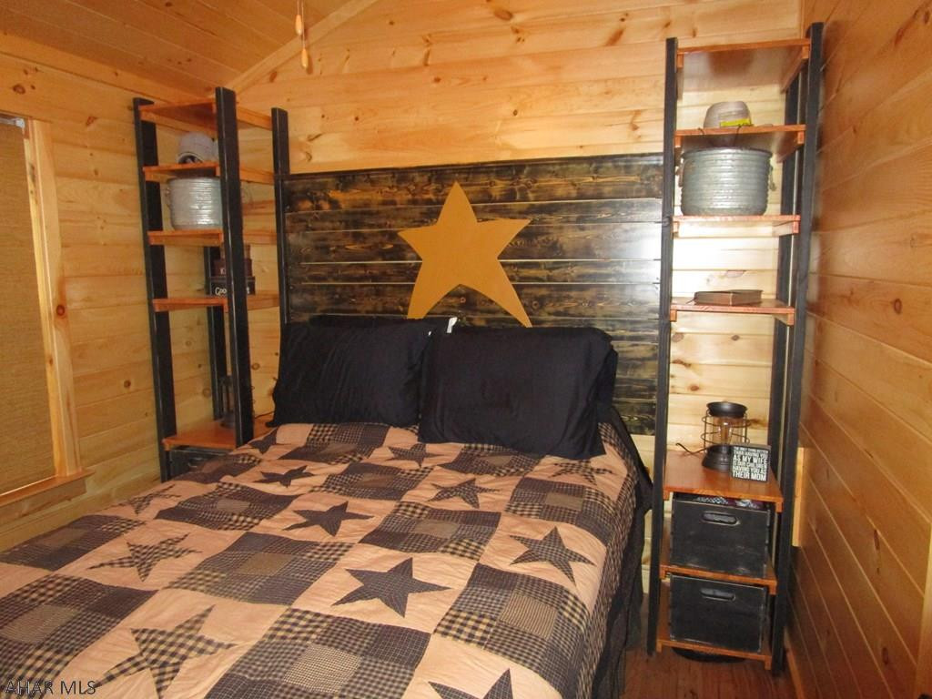 Glendale Yearound - Residential