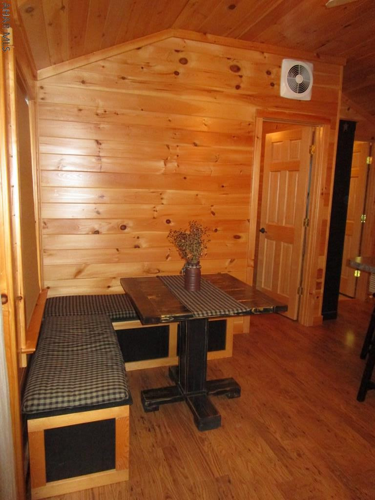 Glendale Yearound - Residential