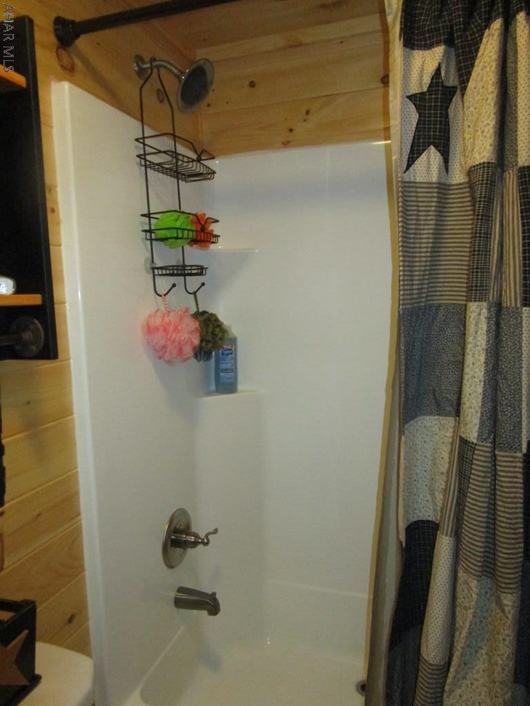 Glendale Yearound - Residential